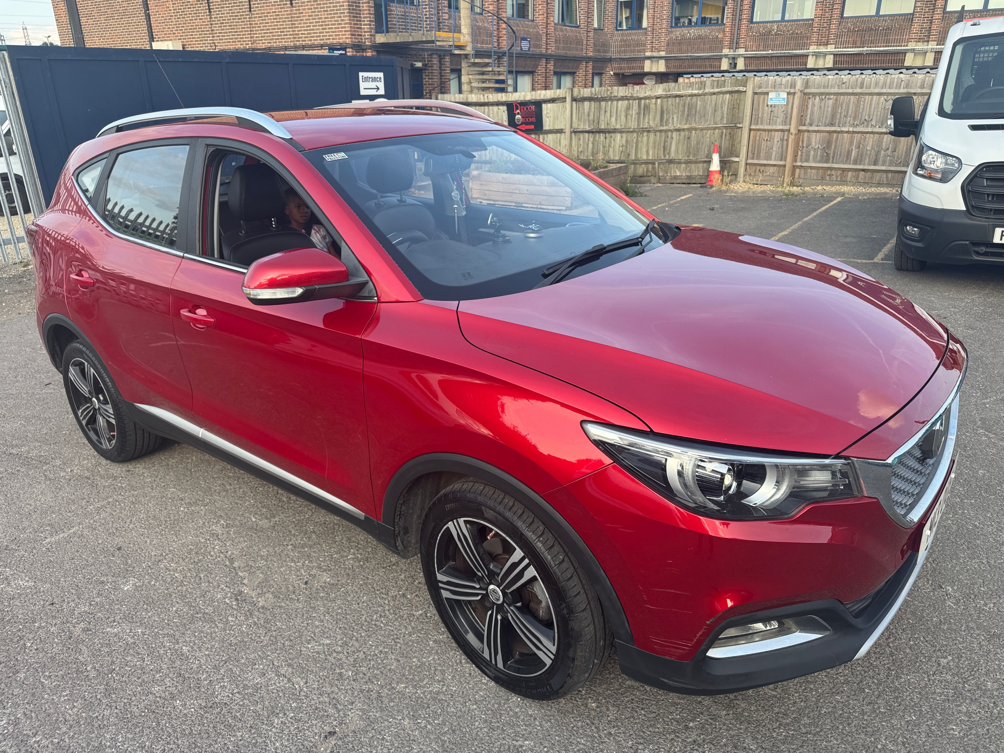 MG ZS