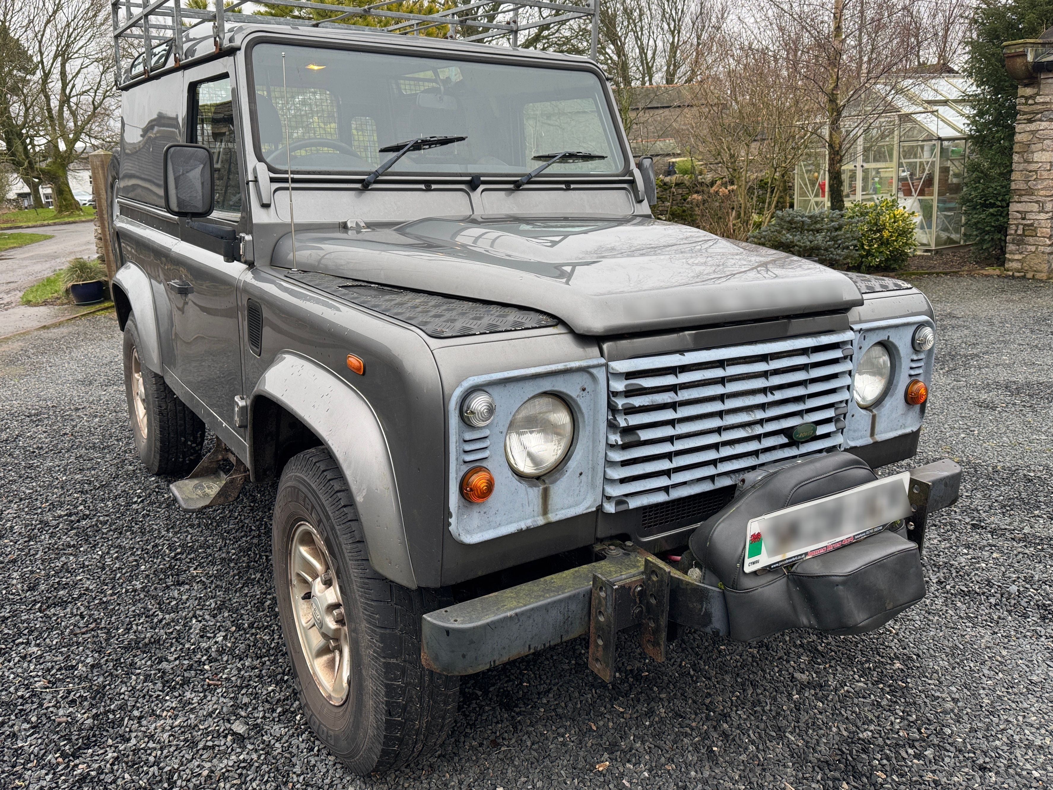 Land Rover Defender