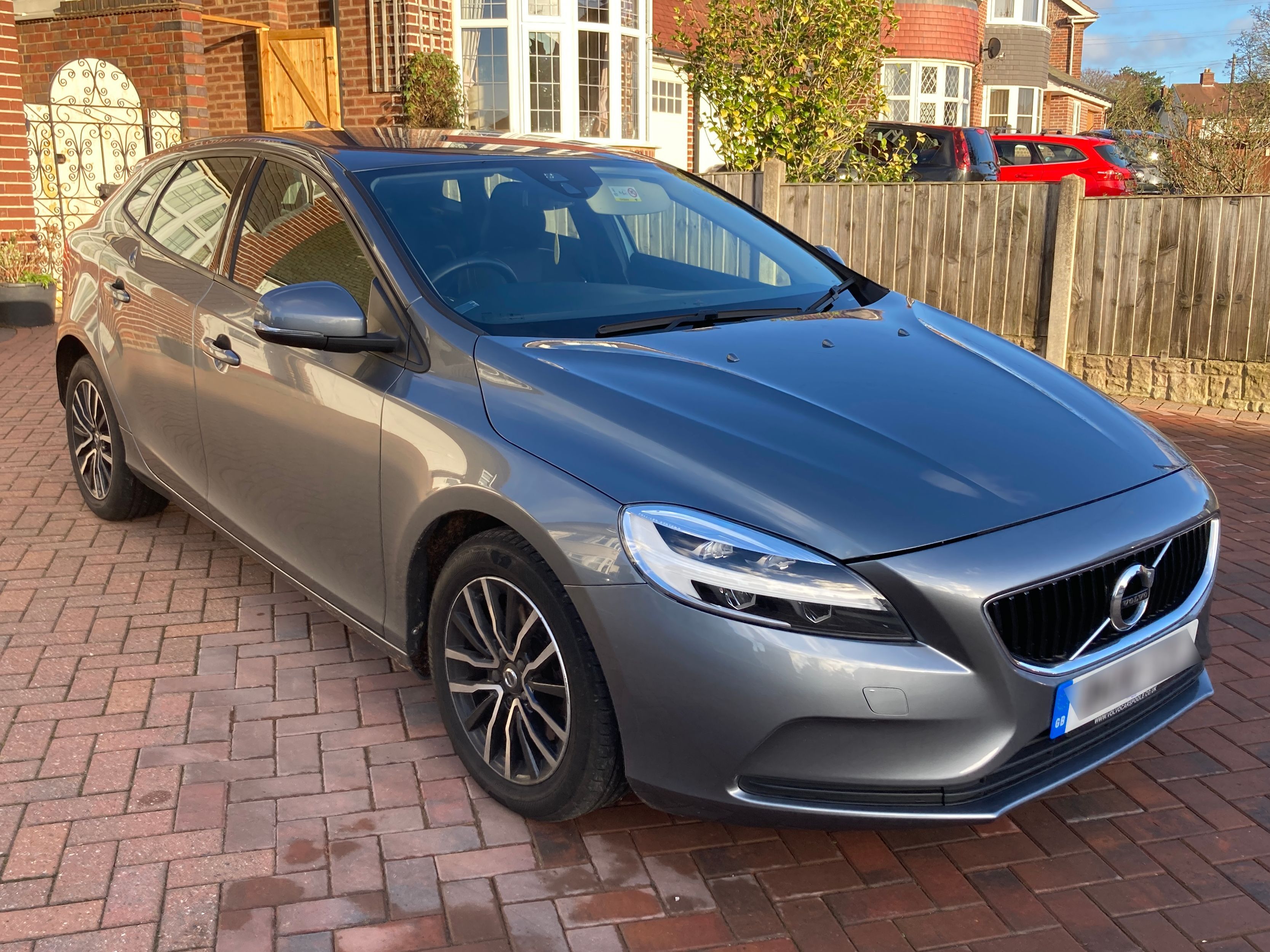 Volvo V40