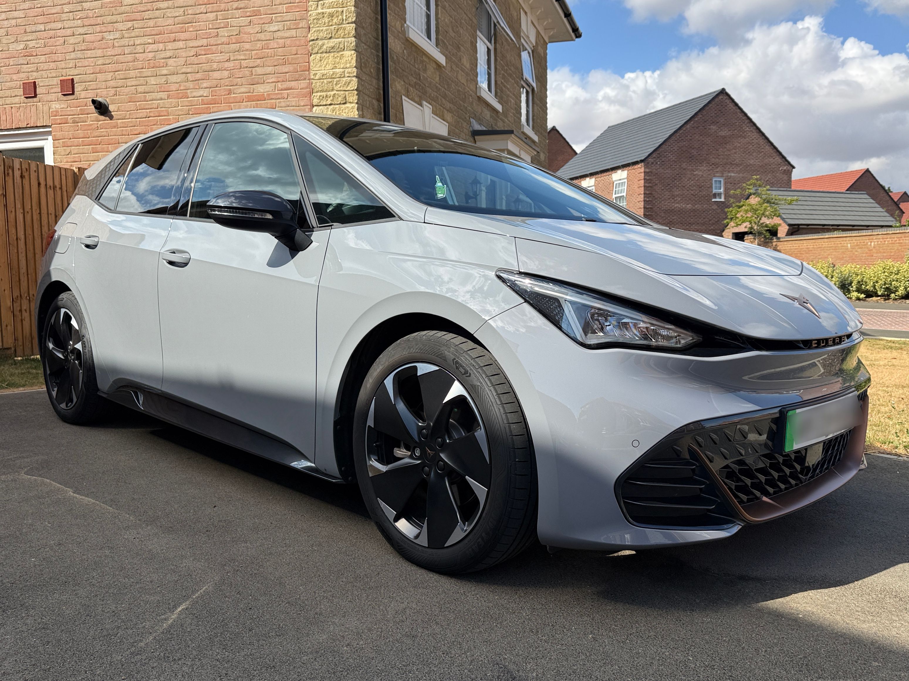 Cupra Born V2 EV