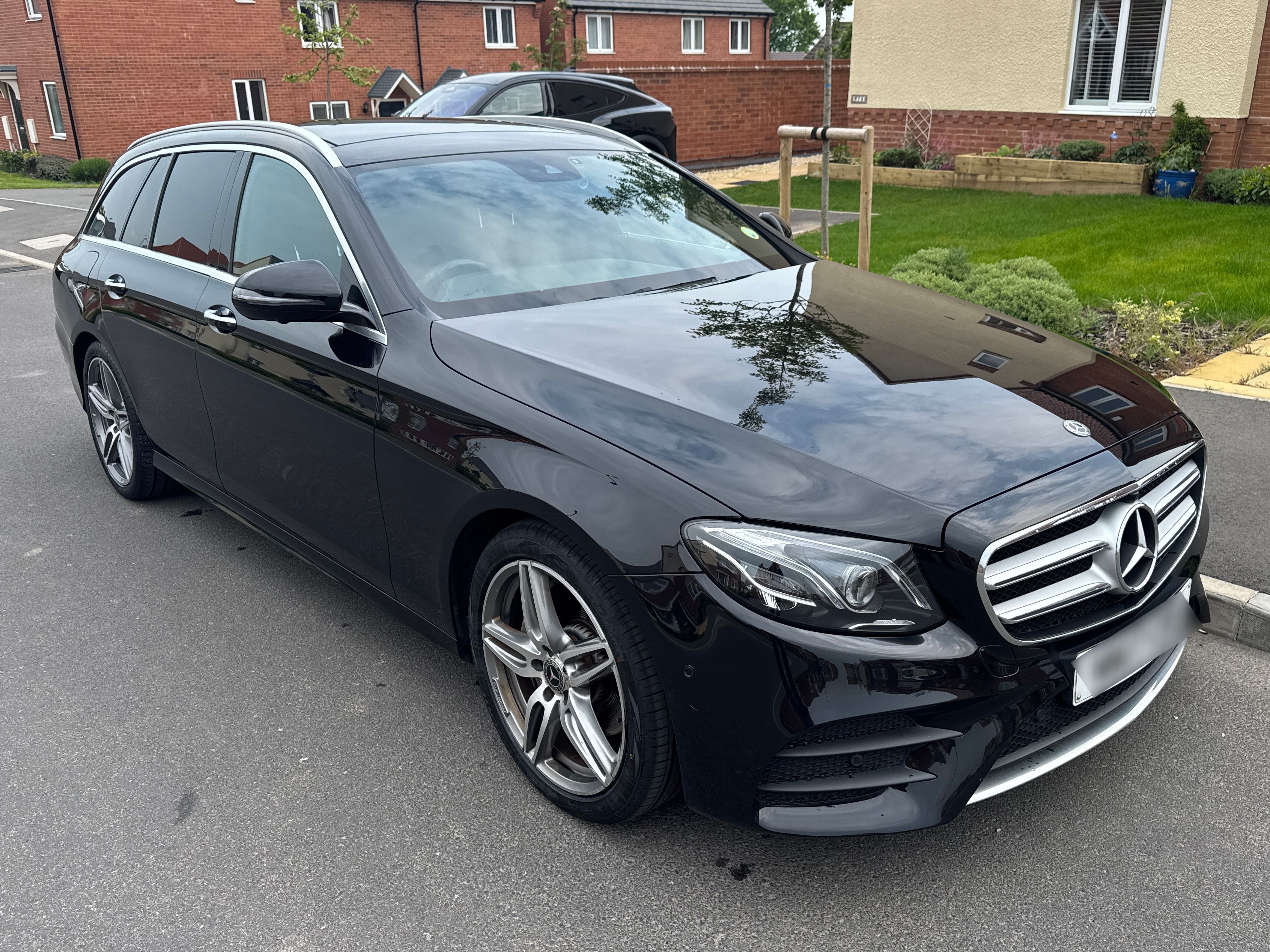 Mercedes E 220 D AMG Line PREMIUM+ Auto