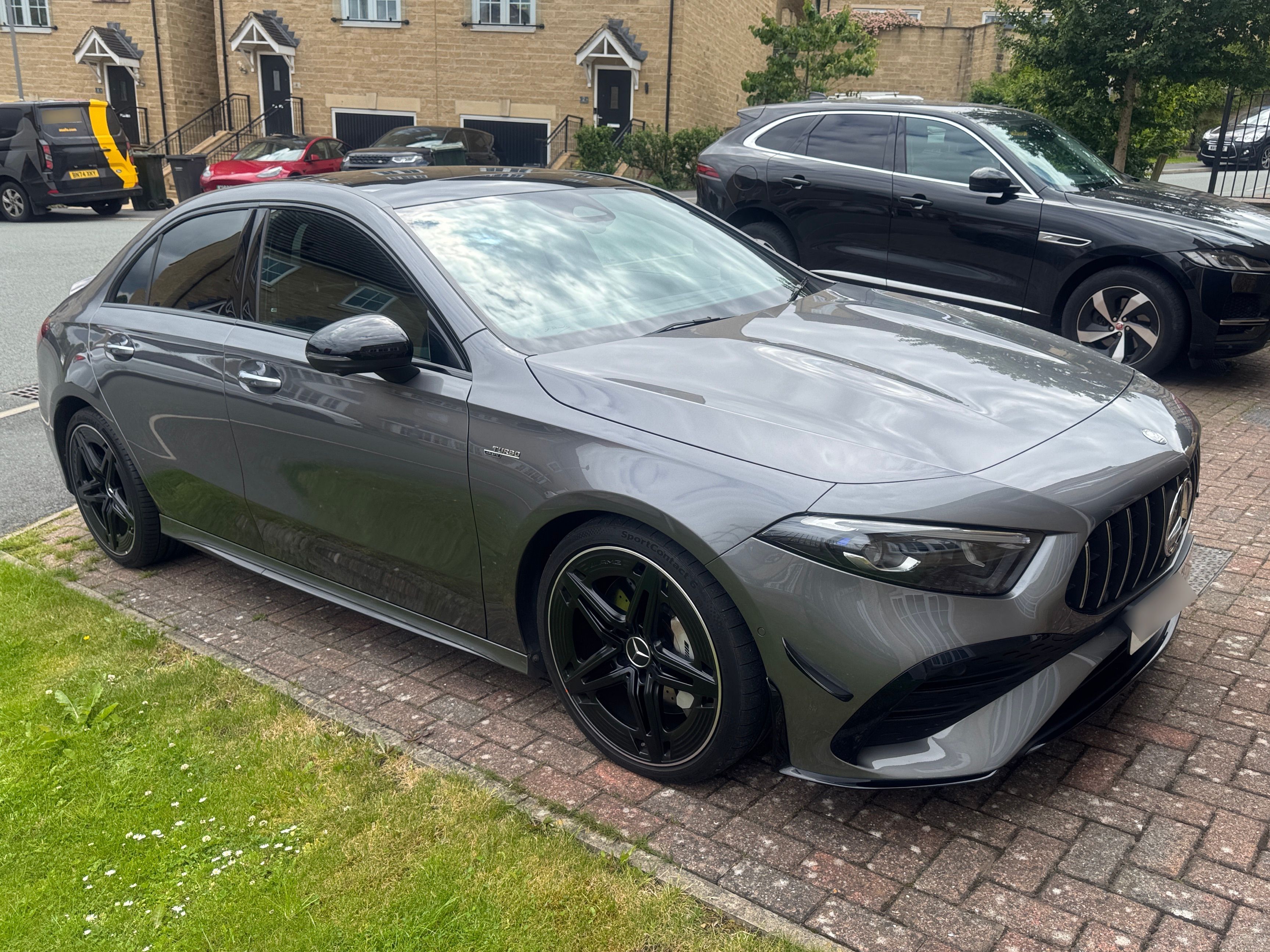 Mercedes AMG A 35 Premium + MHEV 4M A