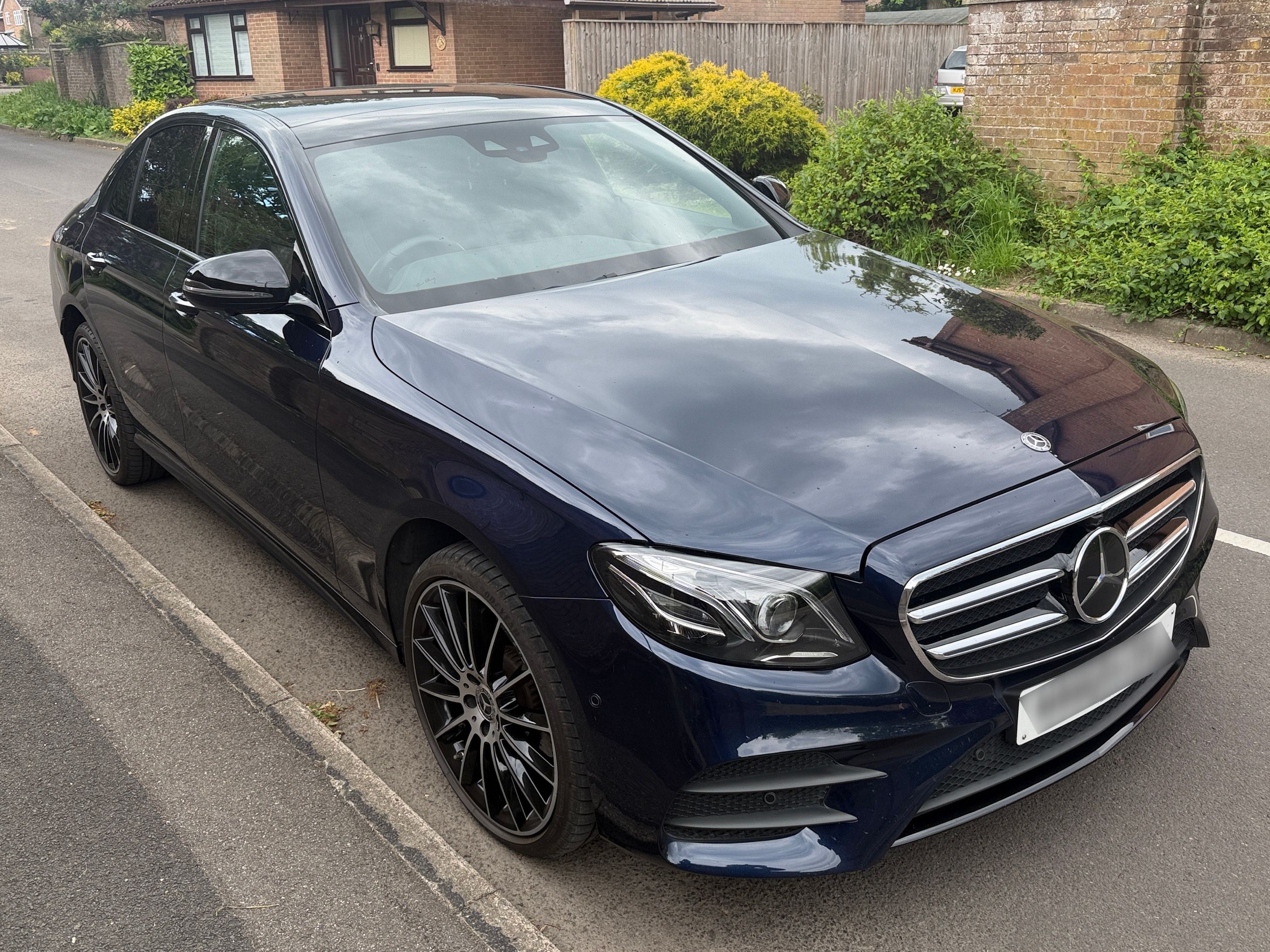 Mercedes E 220 AMG LNE NGT ED PRM + D A