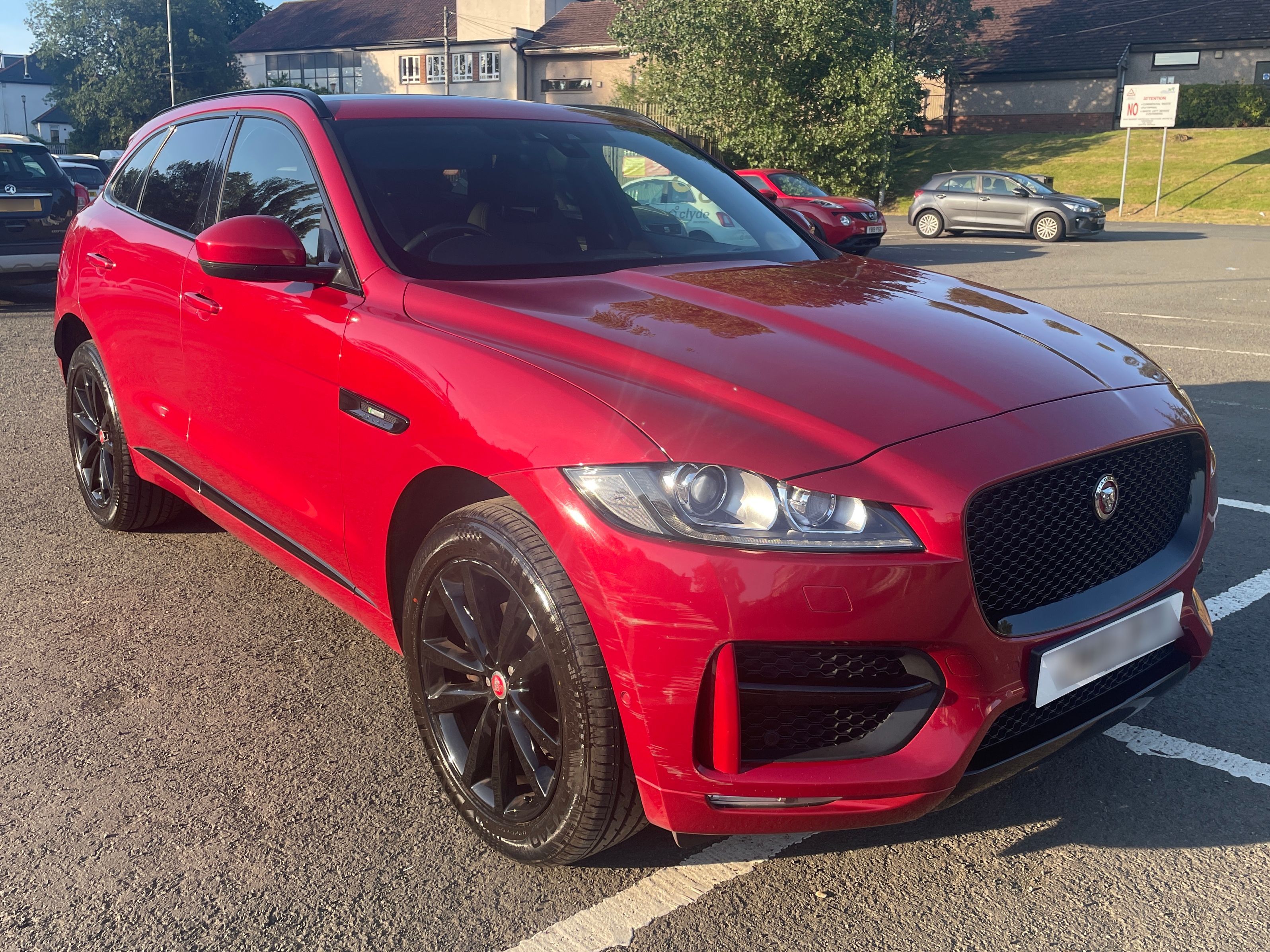 Jaguar F-PACE