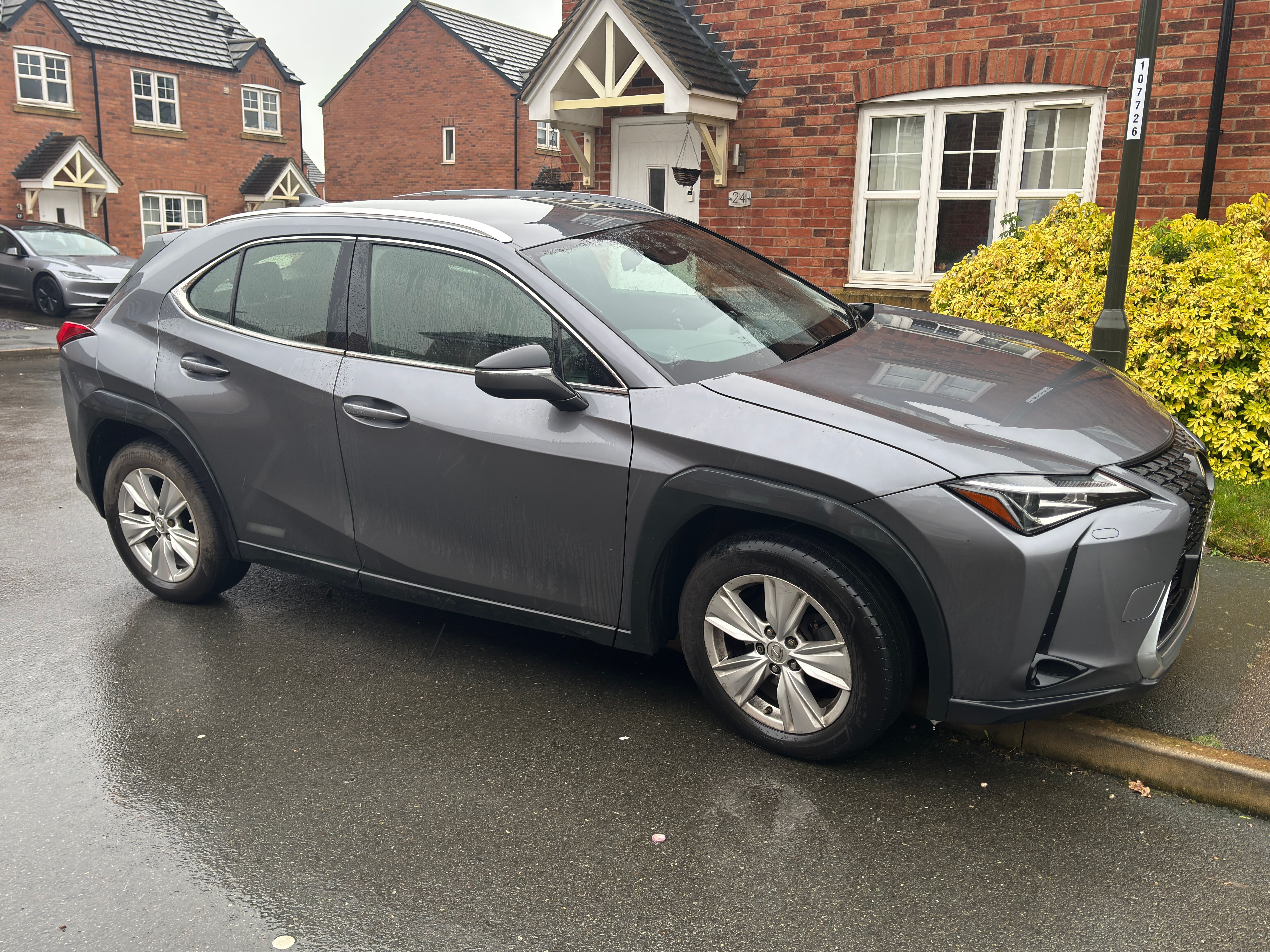 Lexus UX 250H