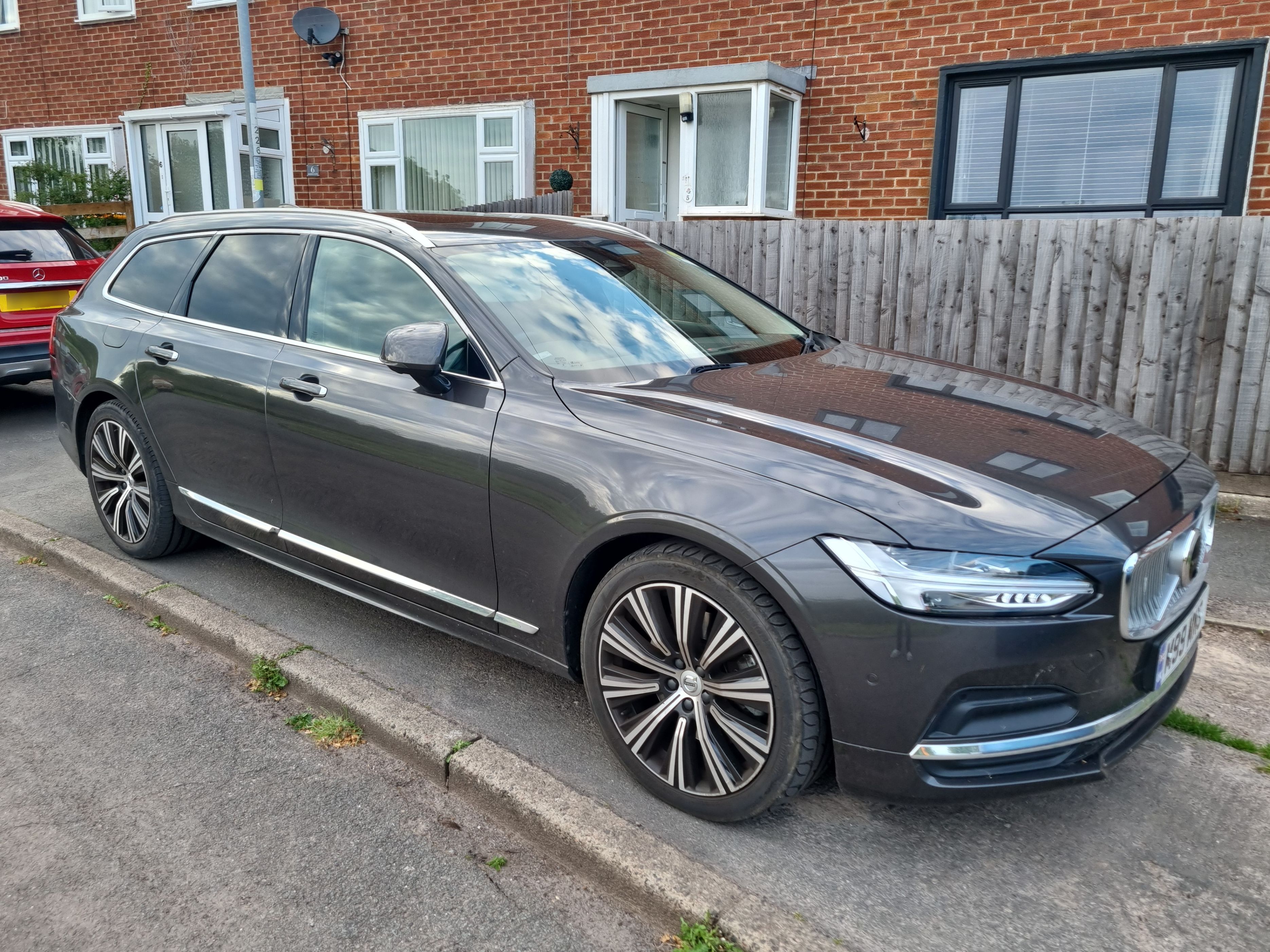 Volvo V90