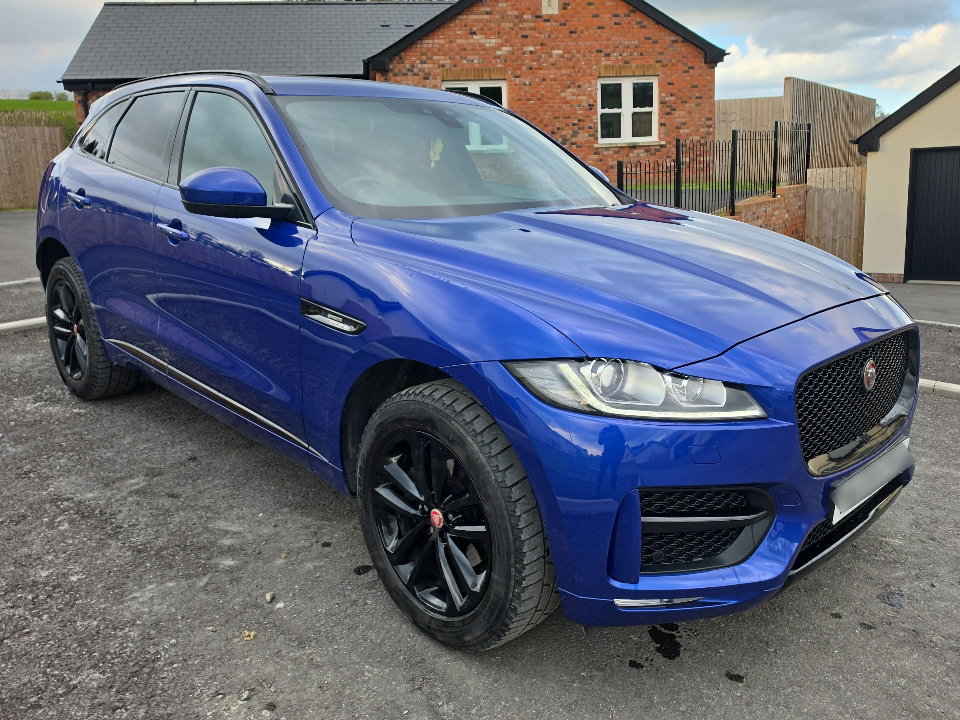 Jaguar F-PACE