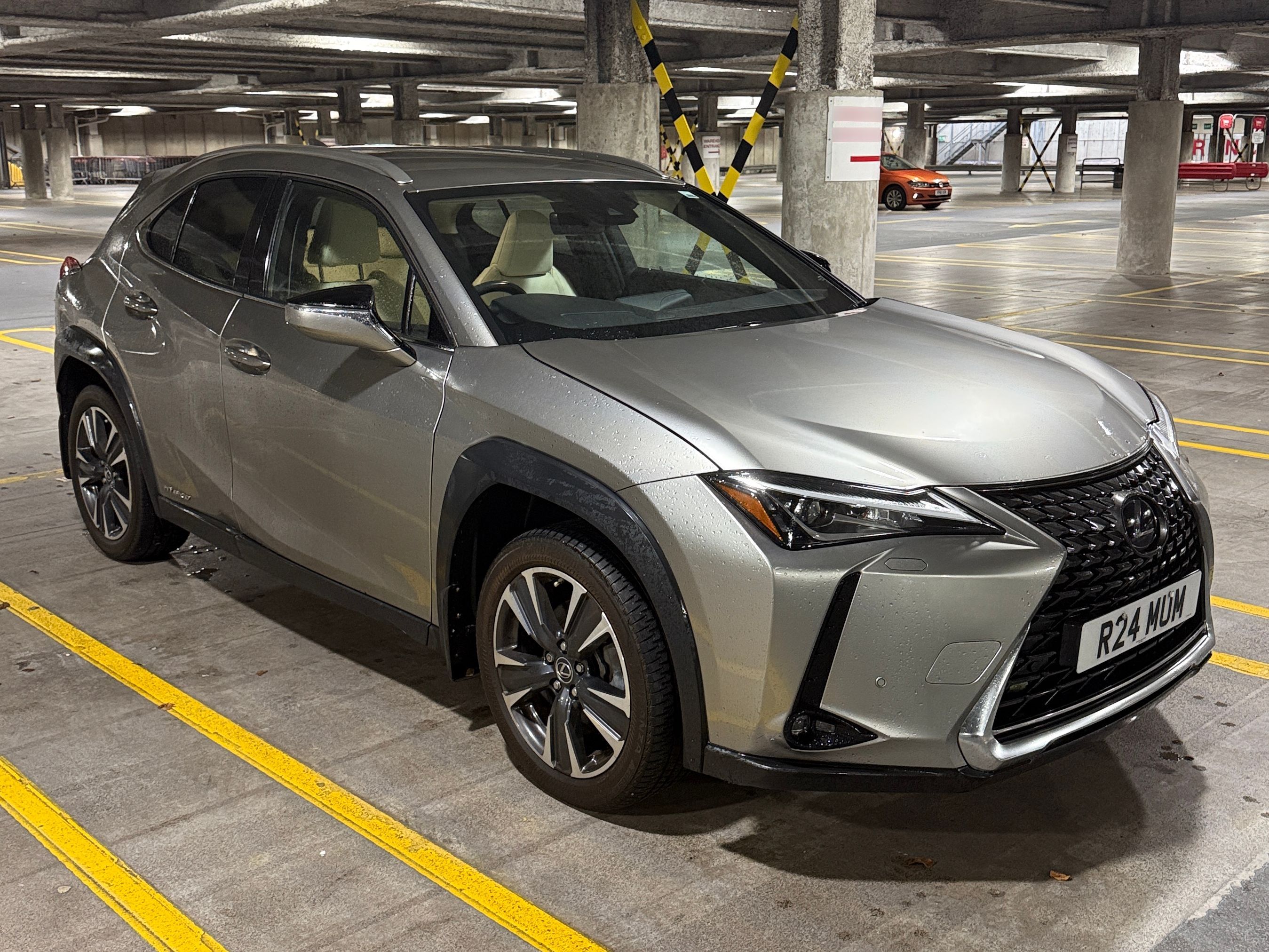 Lexus UX 250H