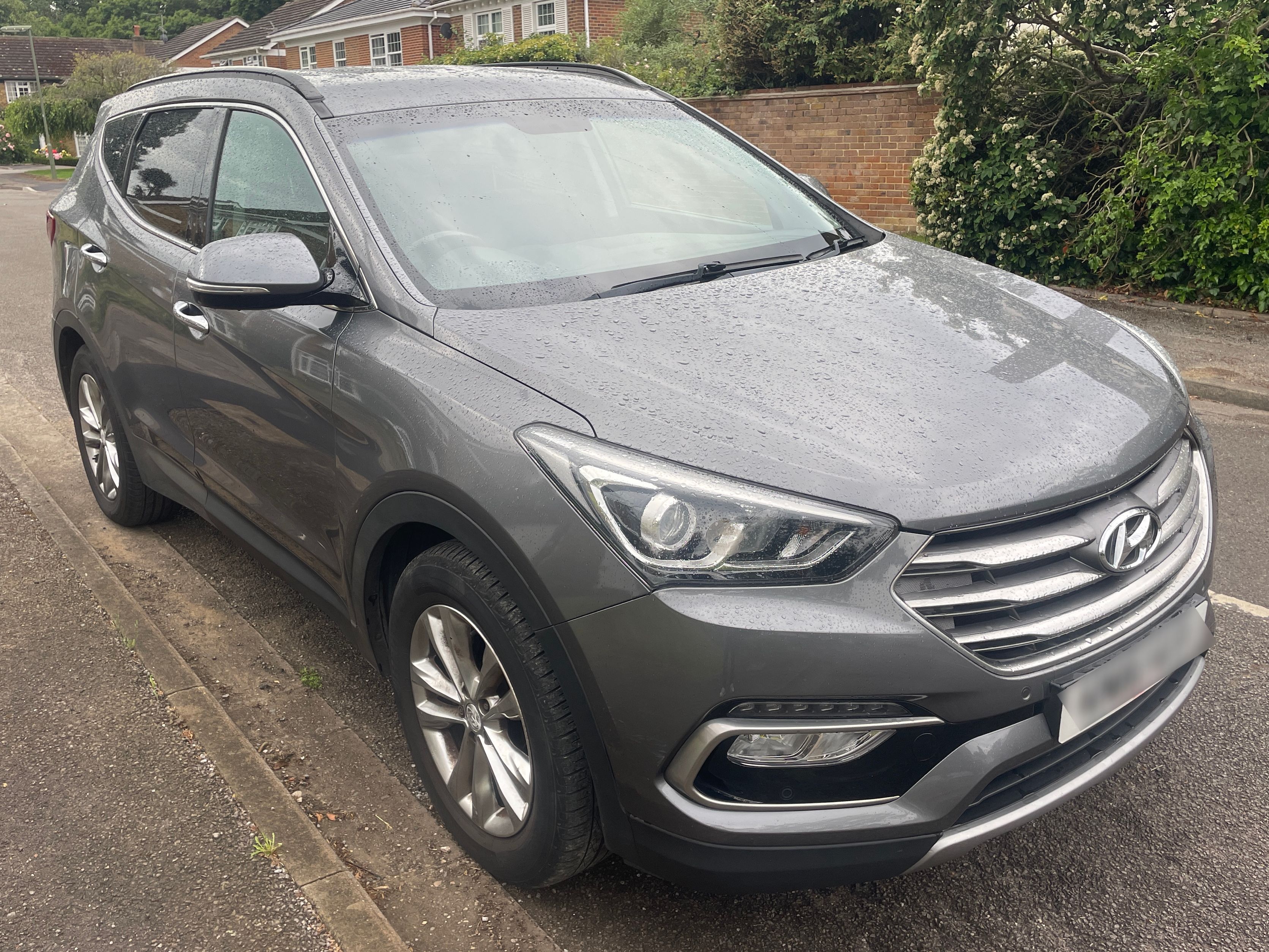 Hyundai Santa