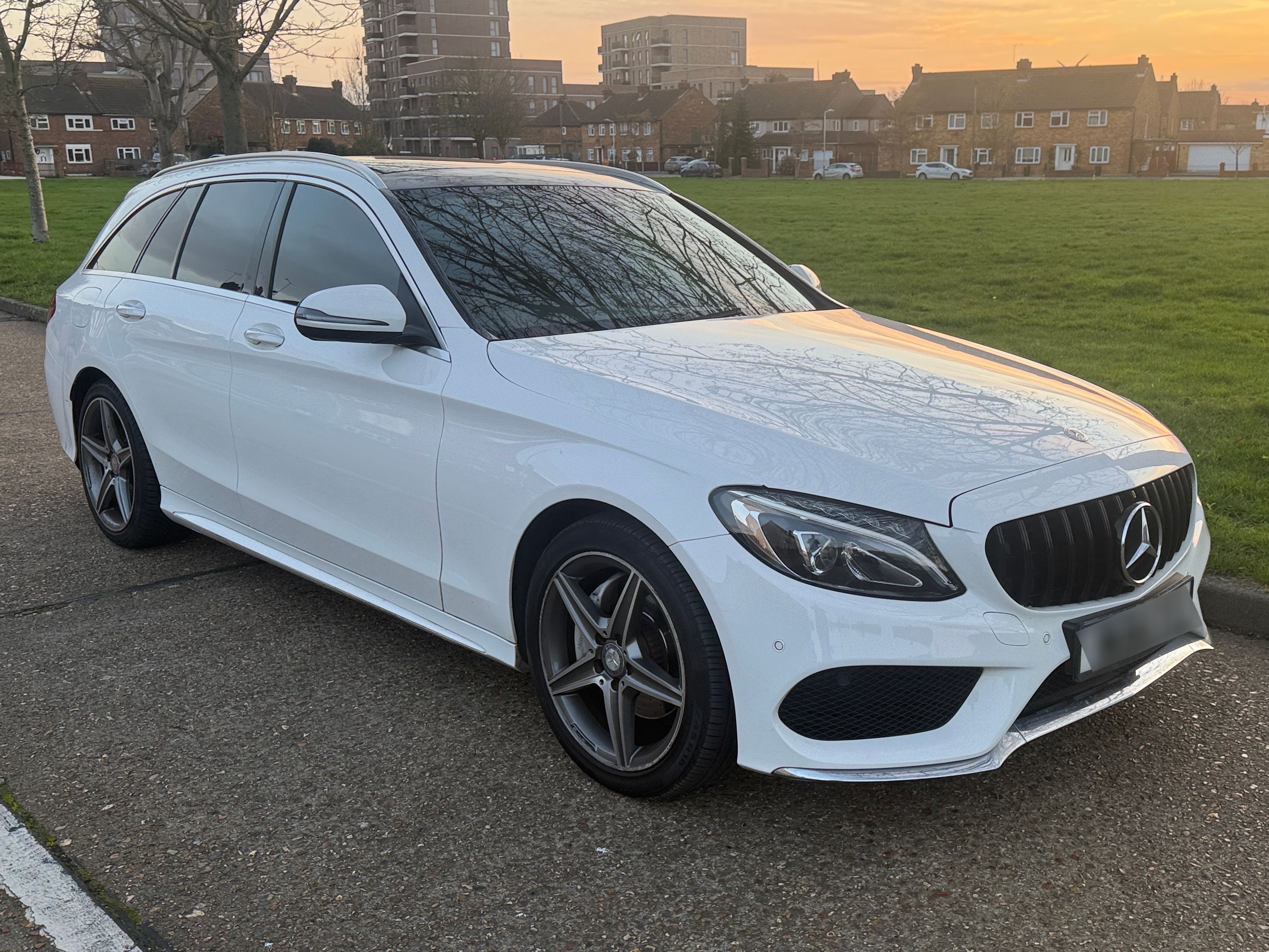 Mercedes C220 D AMG Line Premium + Auto