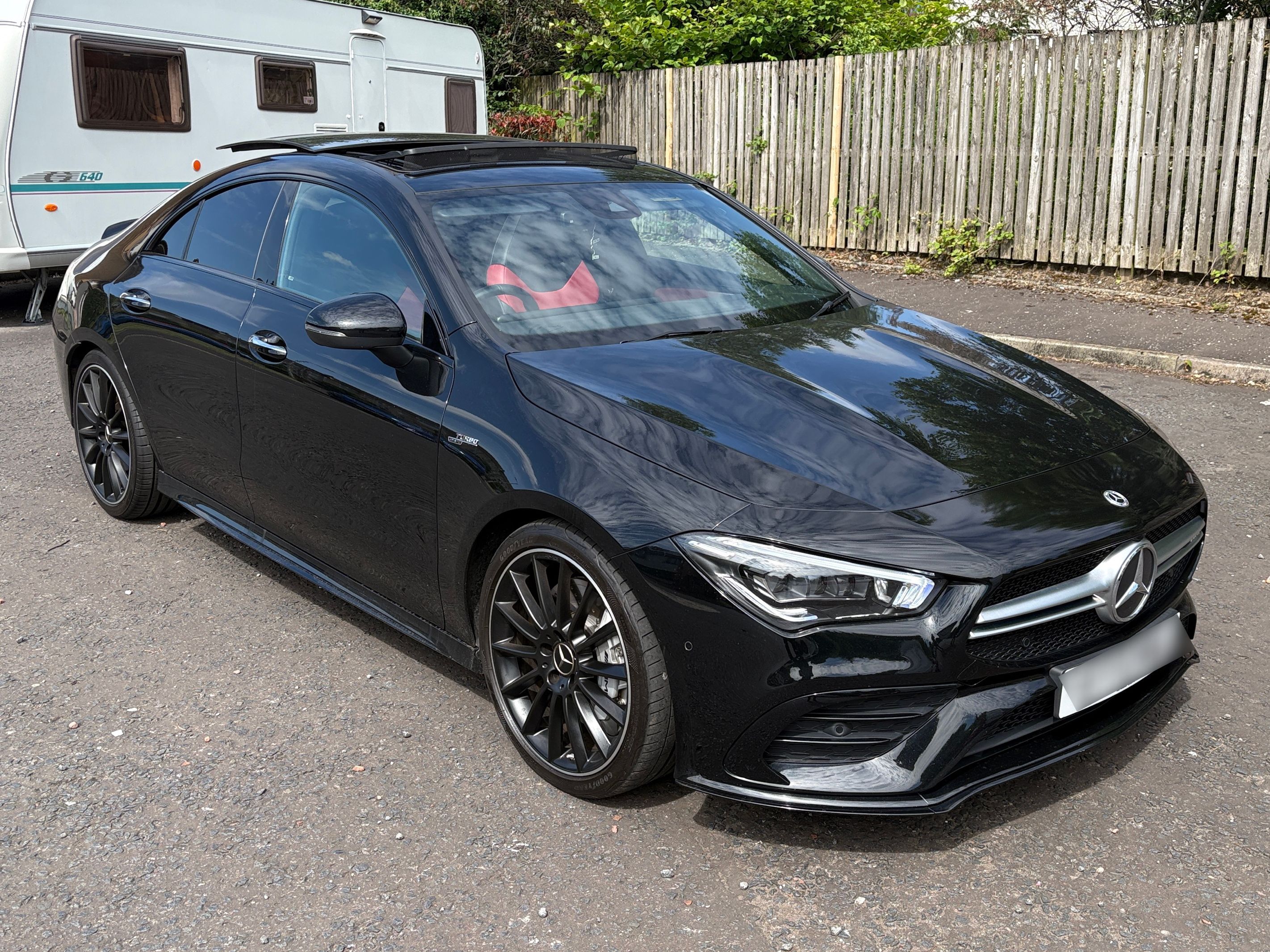 Mercedes AMG CLA 35 Premium + 4MATIC A