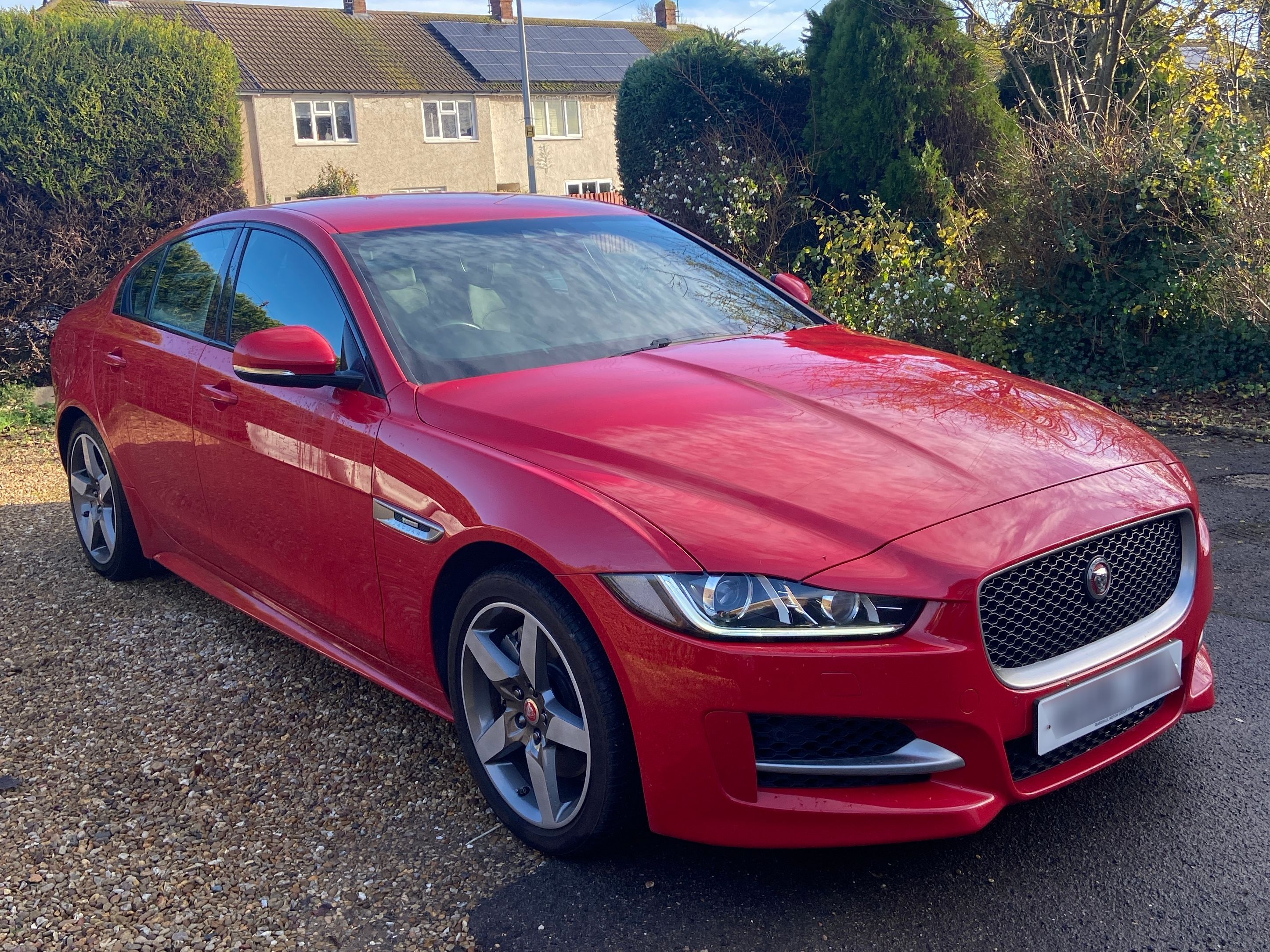 Jaguar XE R-Sport Auto