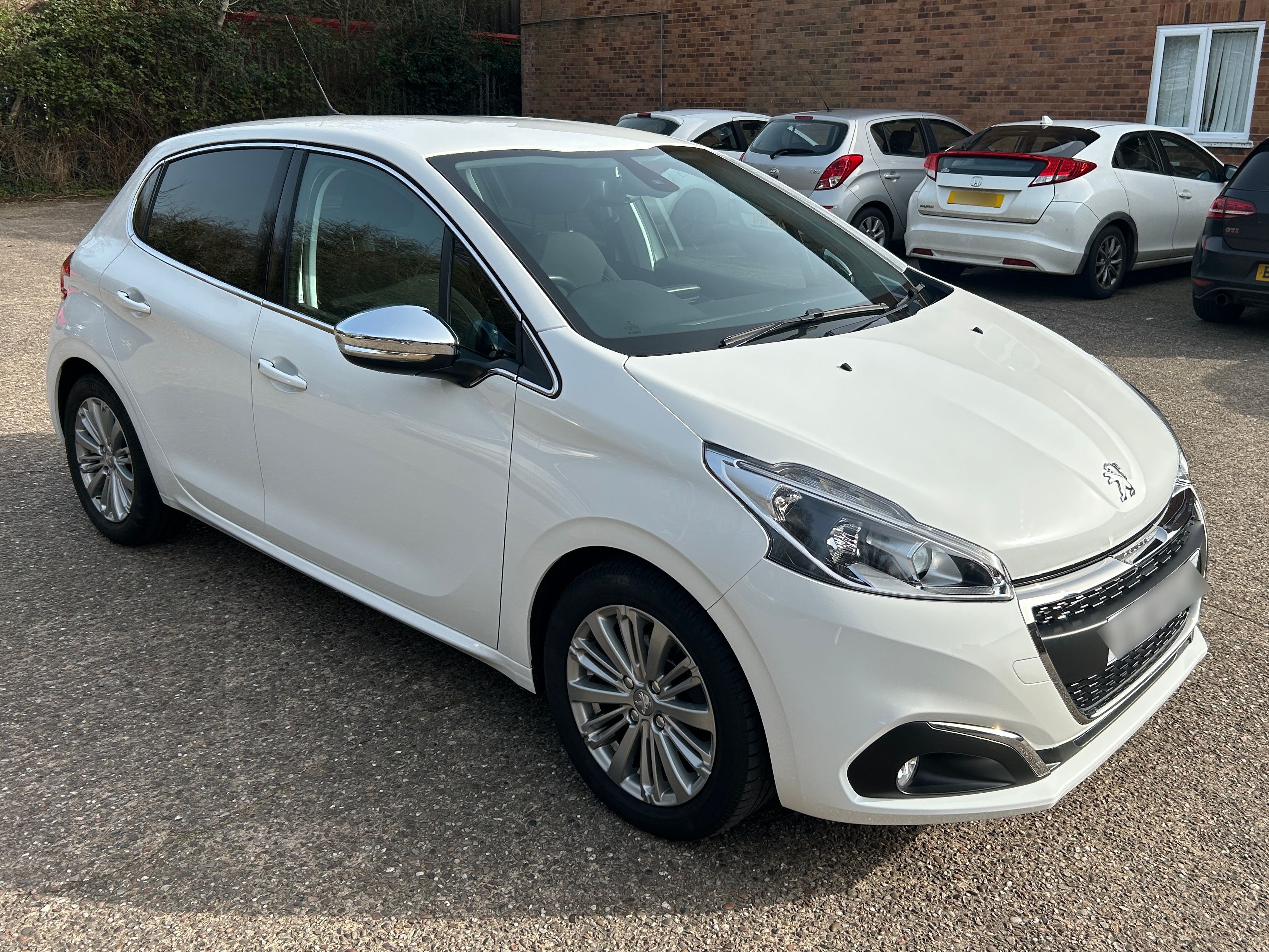 Peugeot 208