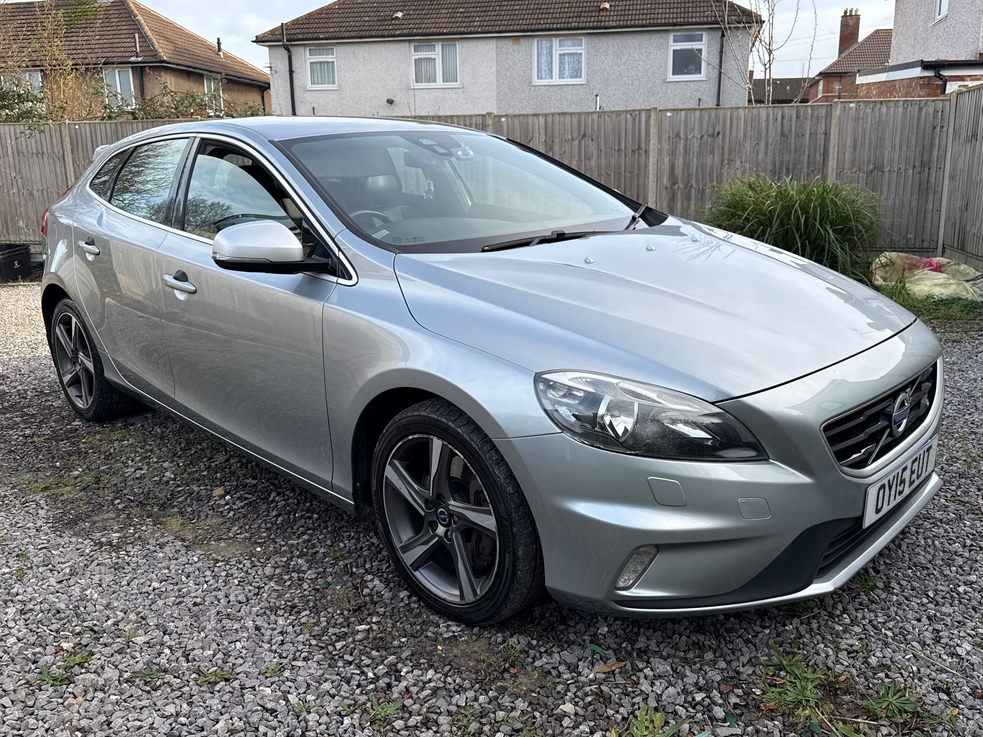 Volvo V40