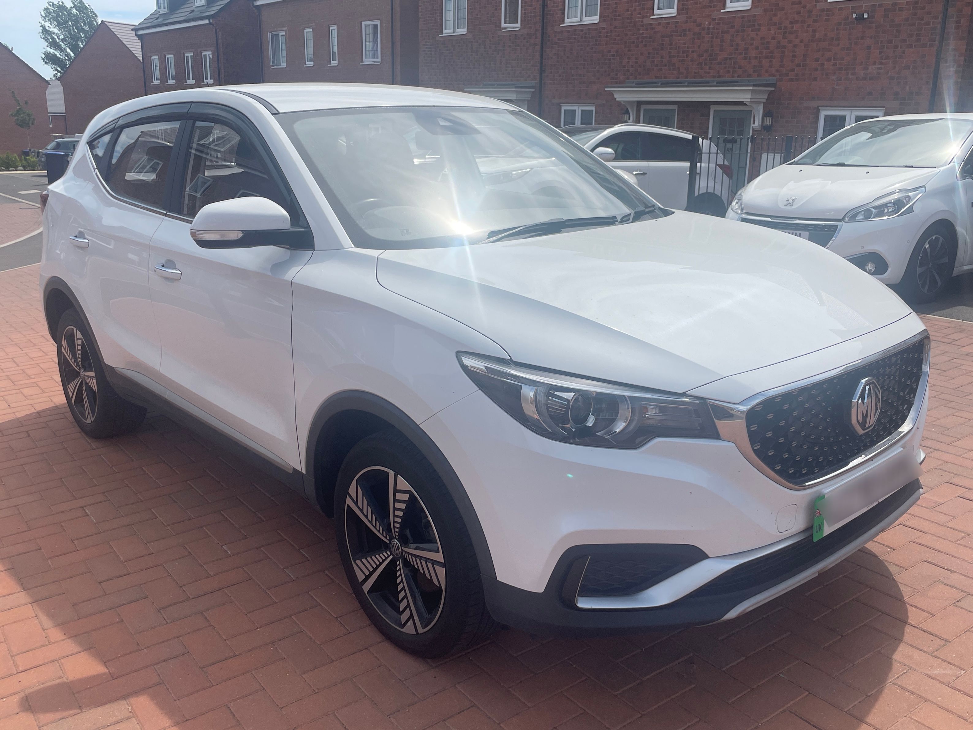MG ZS