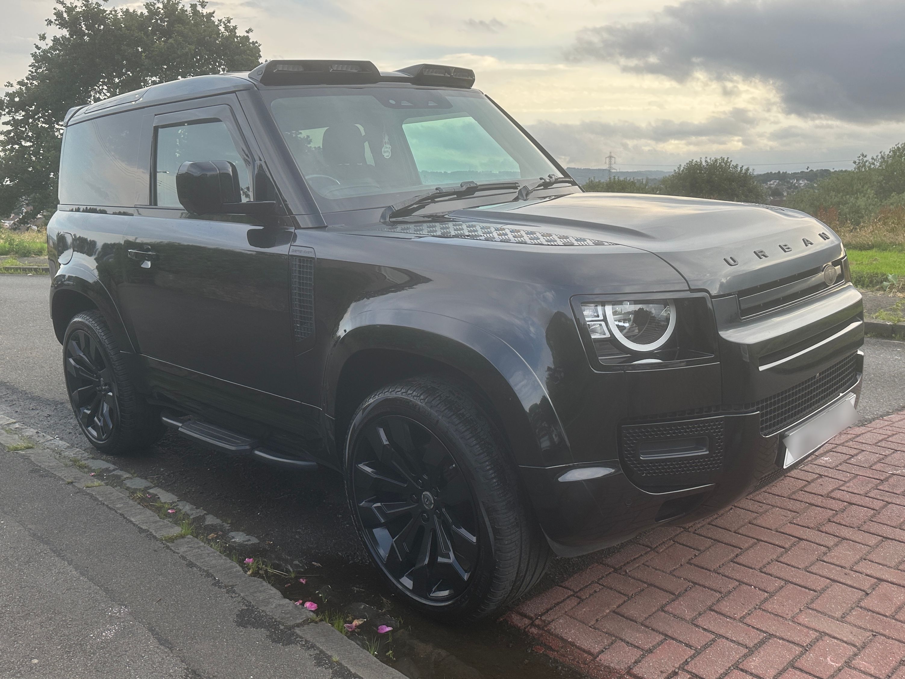 Land Rover Defender