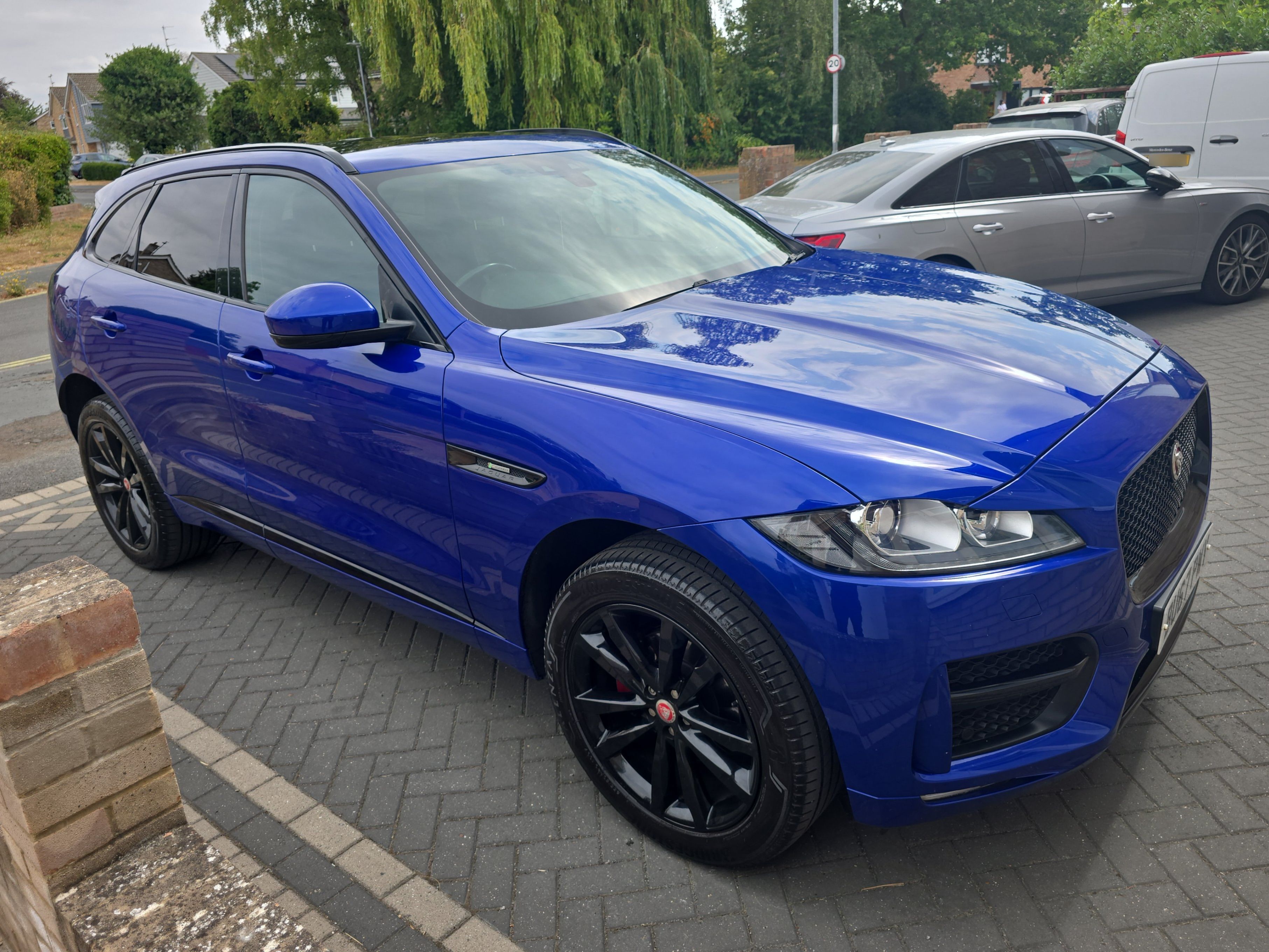 Jaguar F-PACE