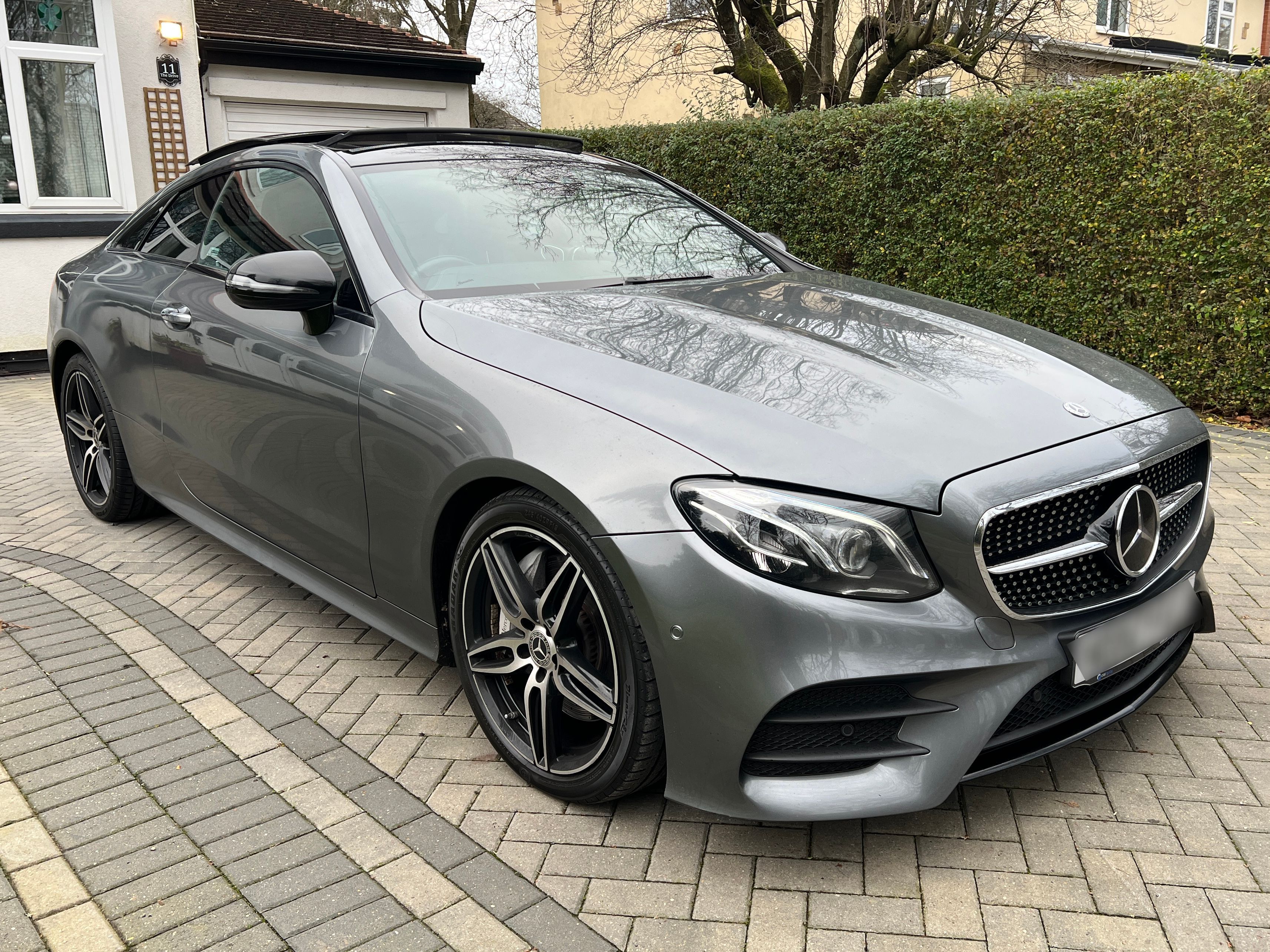 Mercedes E 300 AMG Line Premium + Auto