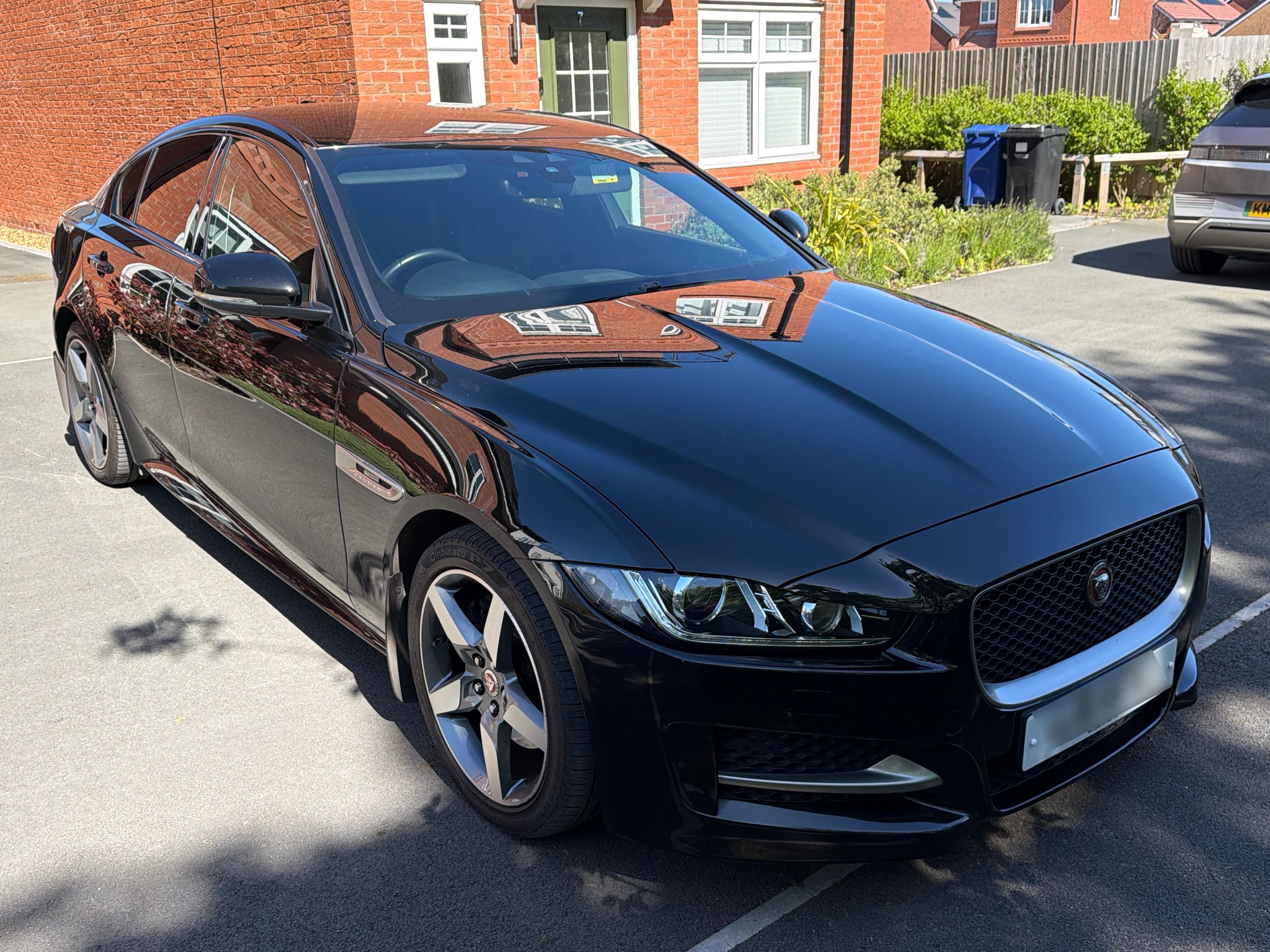 Jaguar XE R-Sport D Auto
