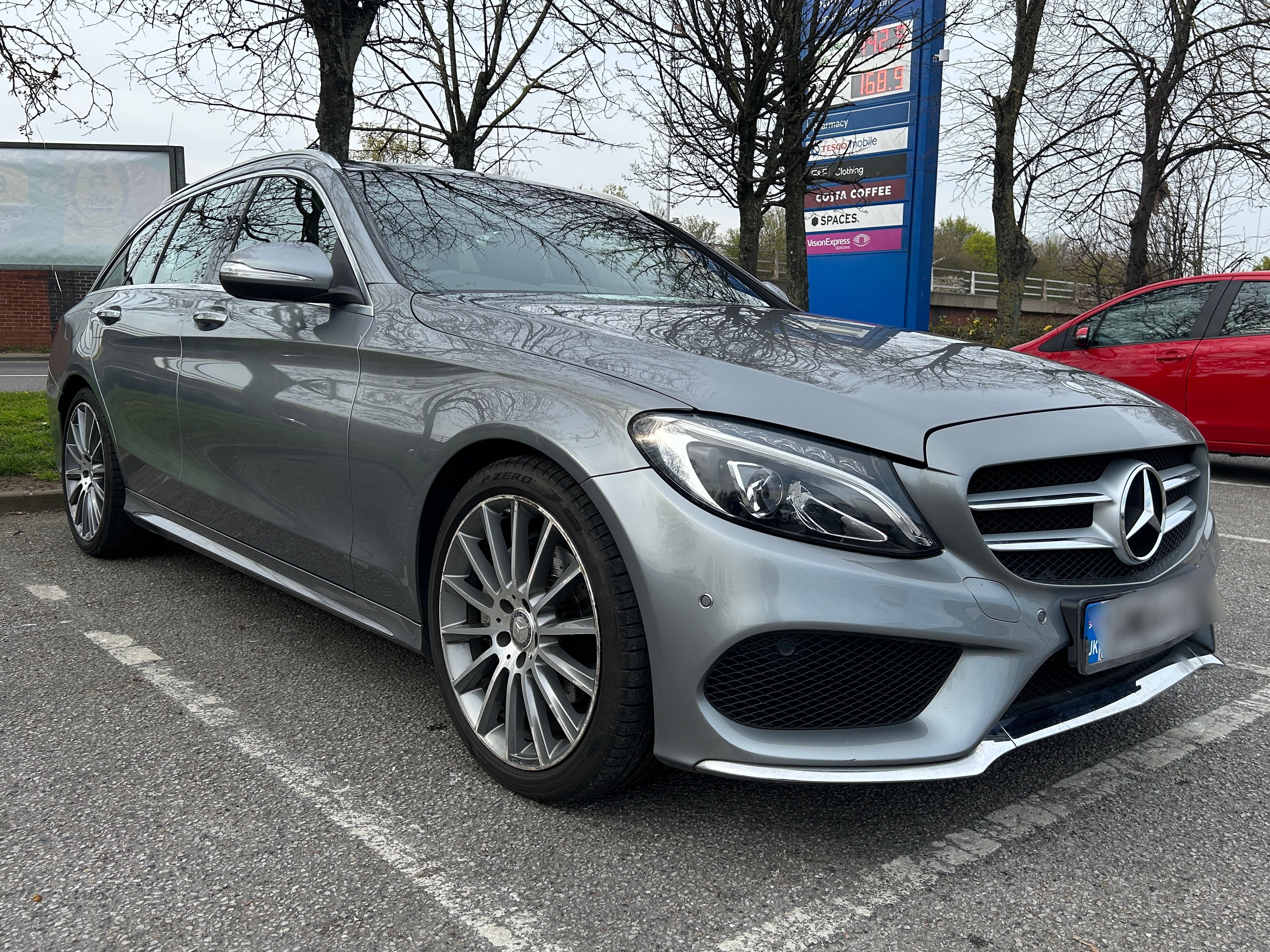 Mercedes C200 AMG Line Premium + Auto