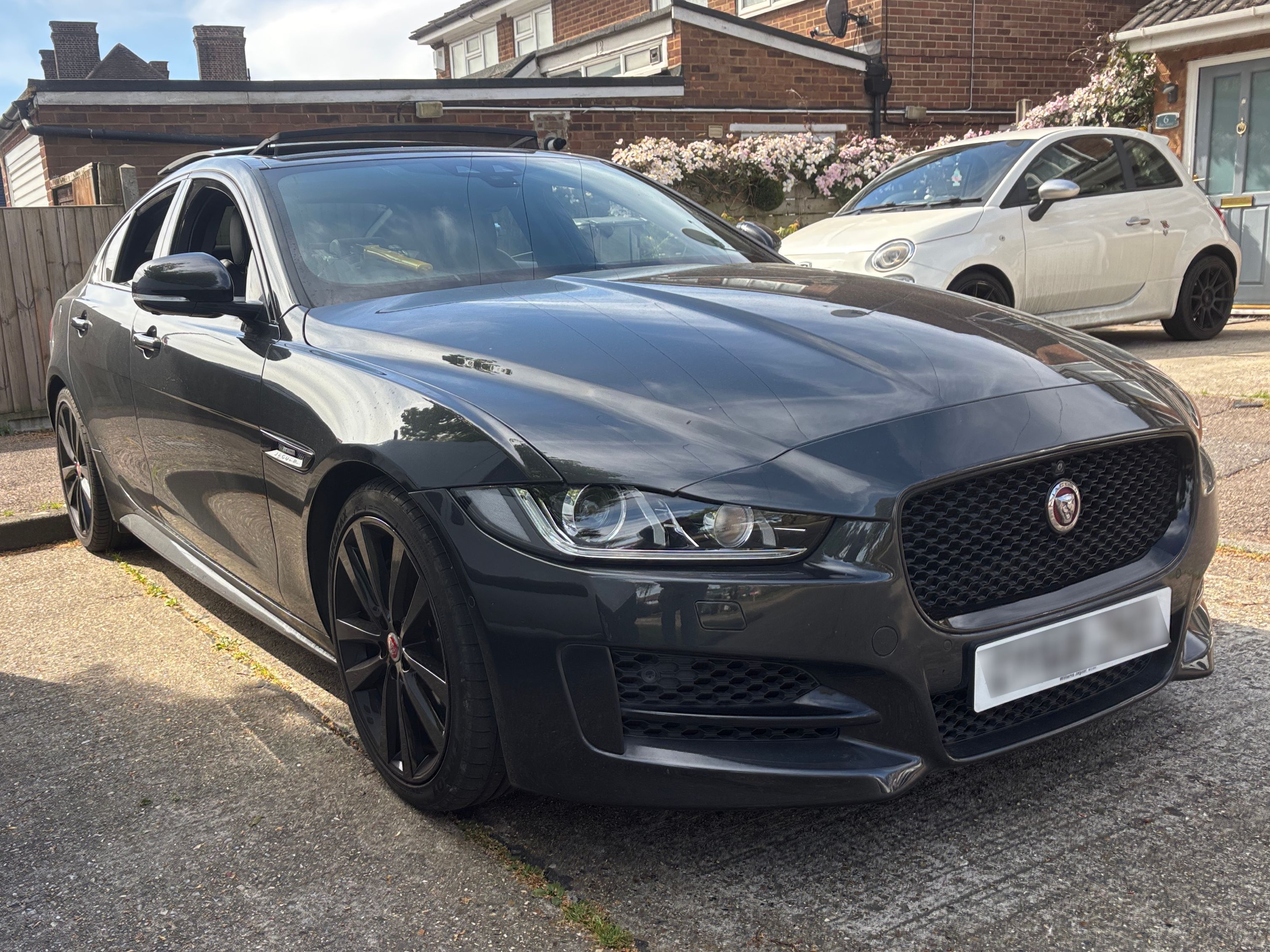 Jaguar XE R-Sport Auto