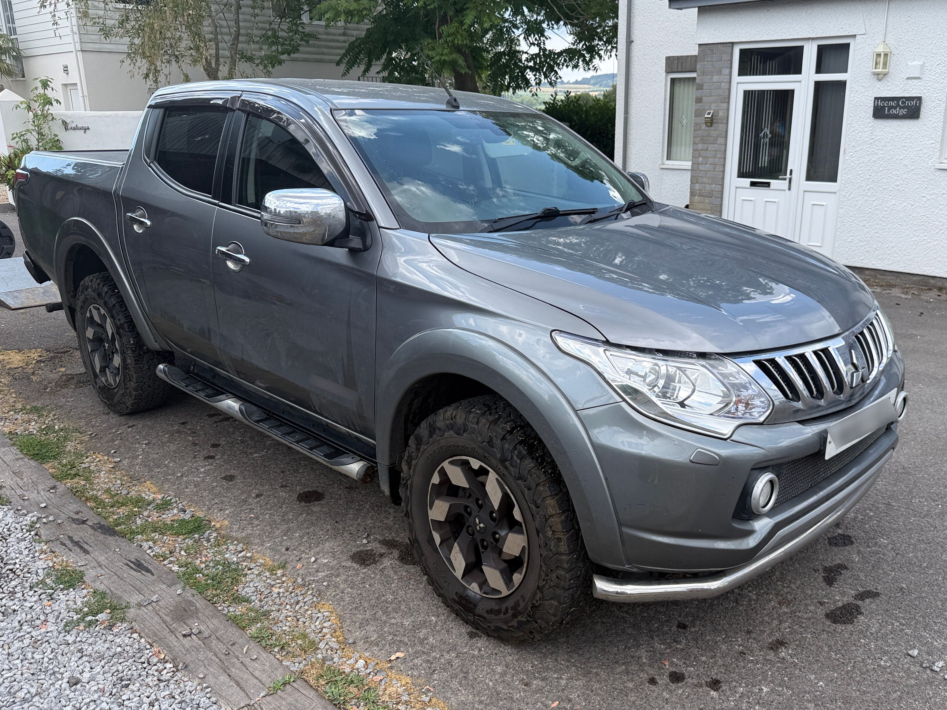 Mitsubishi L200