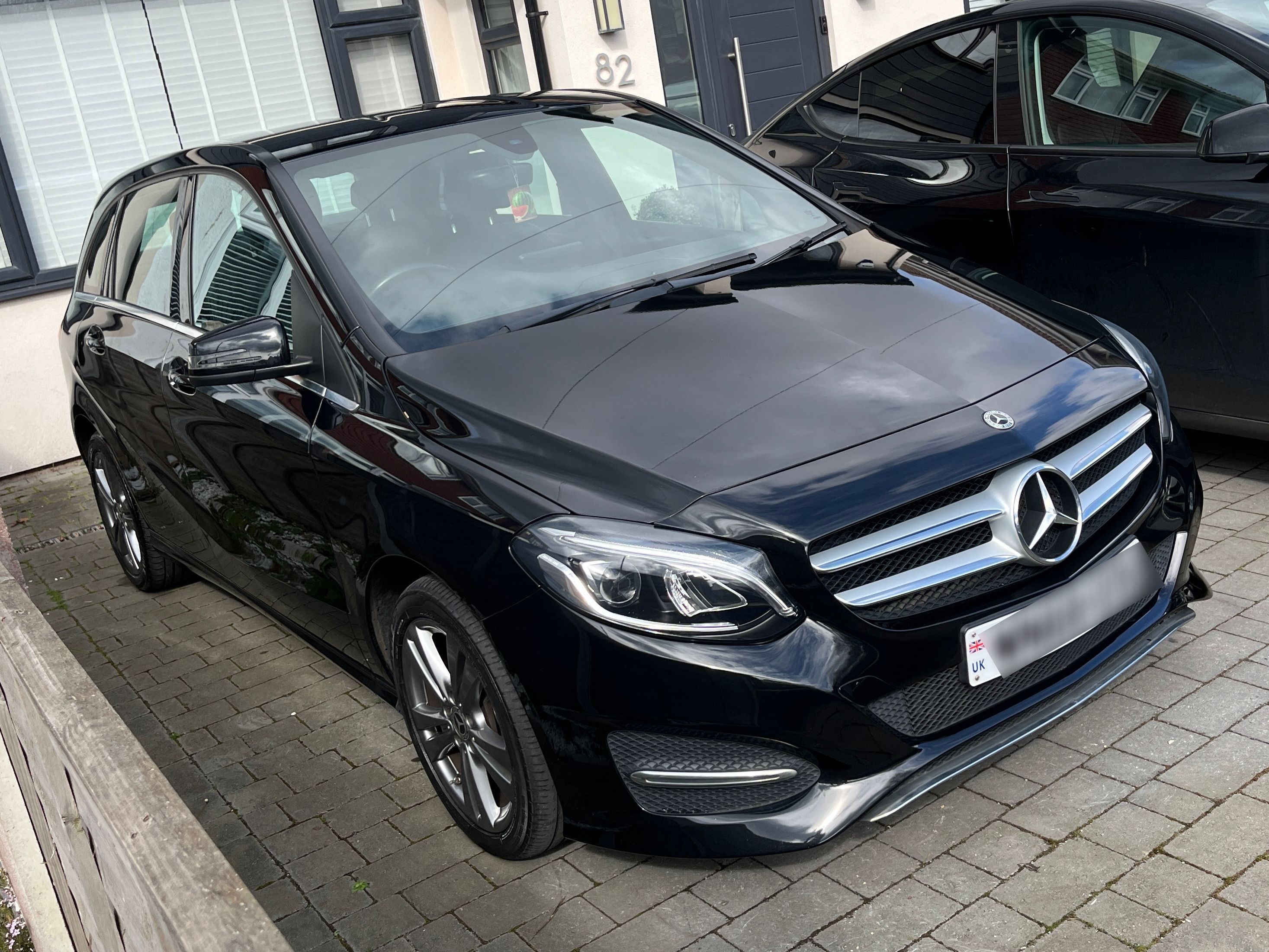 Mercedes B 180 Exclusive Edition