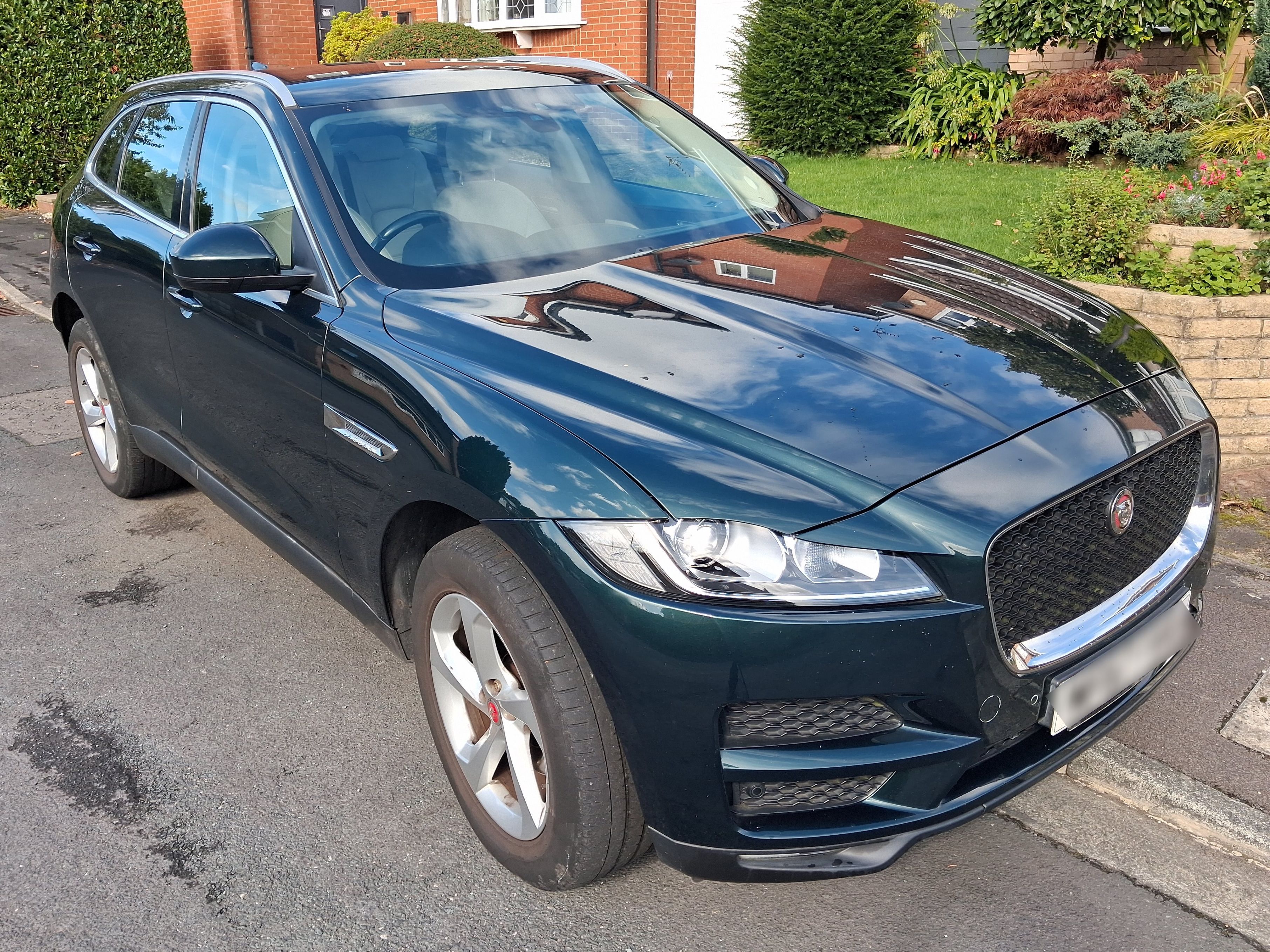 Jaguar F-PACE