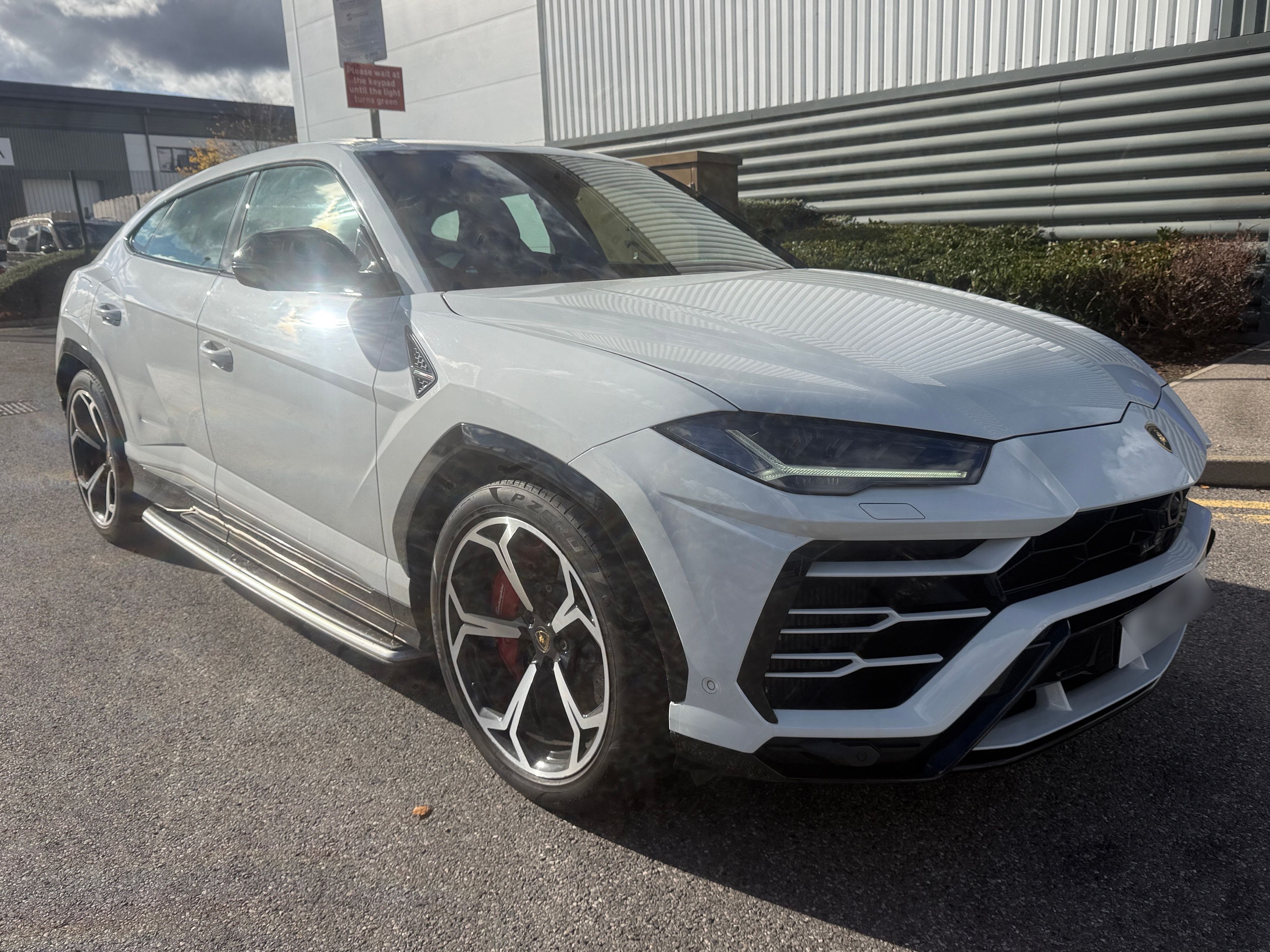 Lamborghini Urus V8 Auto