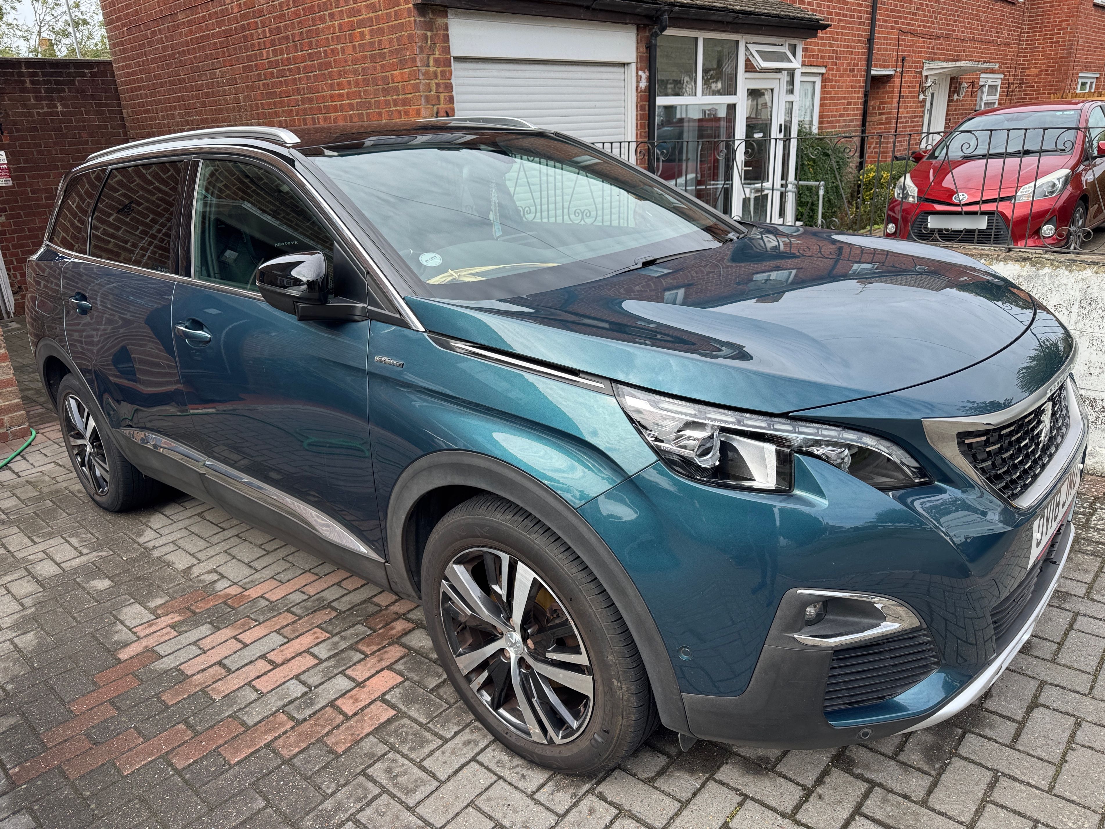 Peugeot 5008