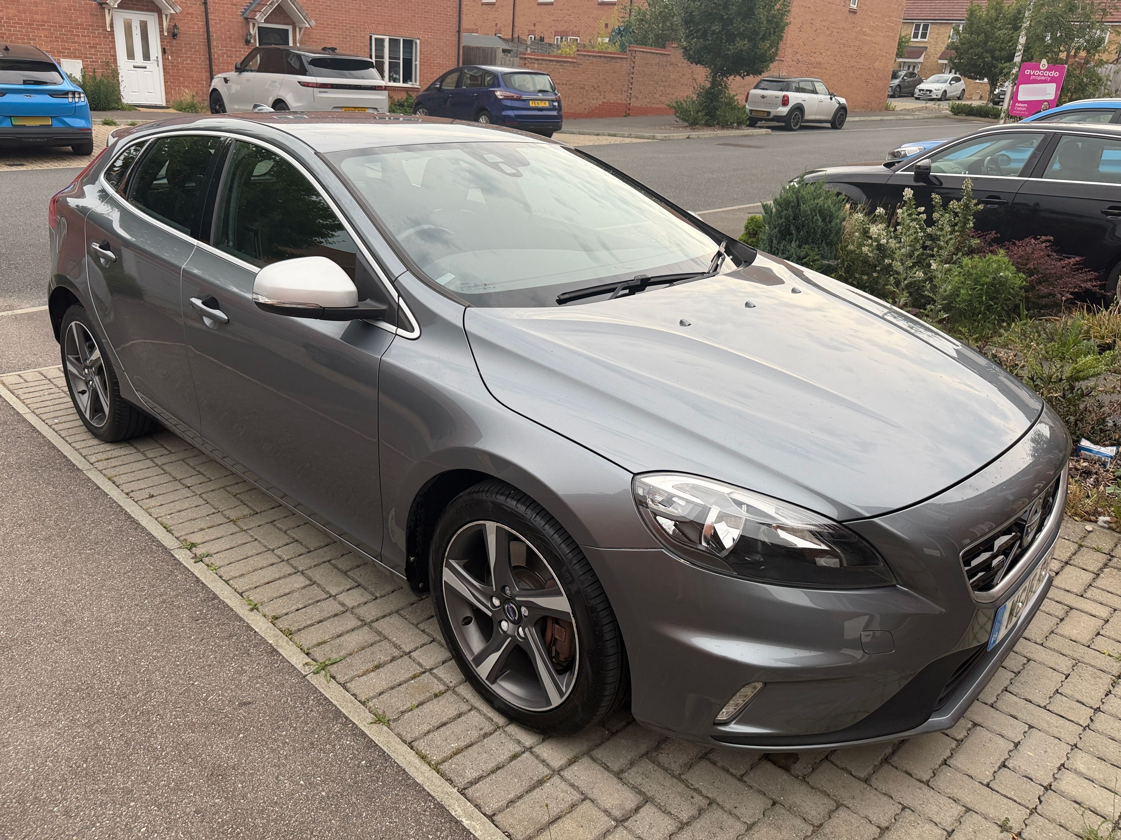 Volvo V40