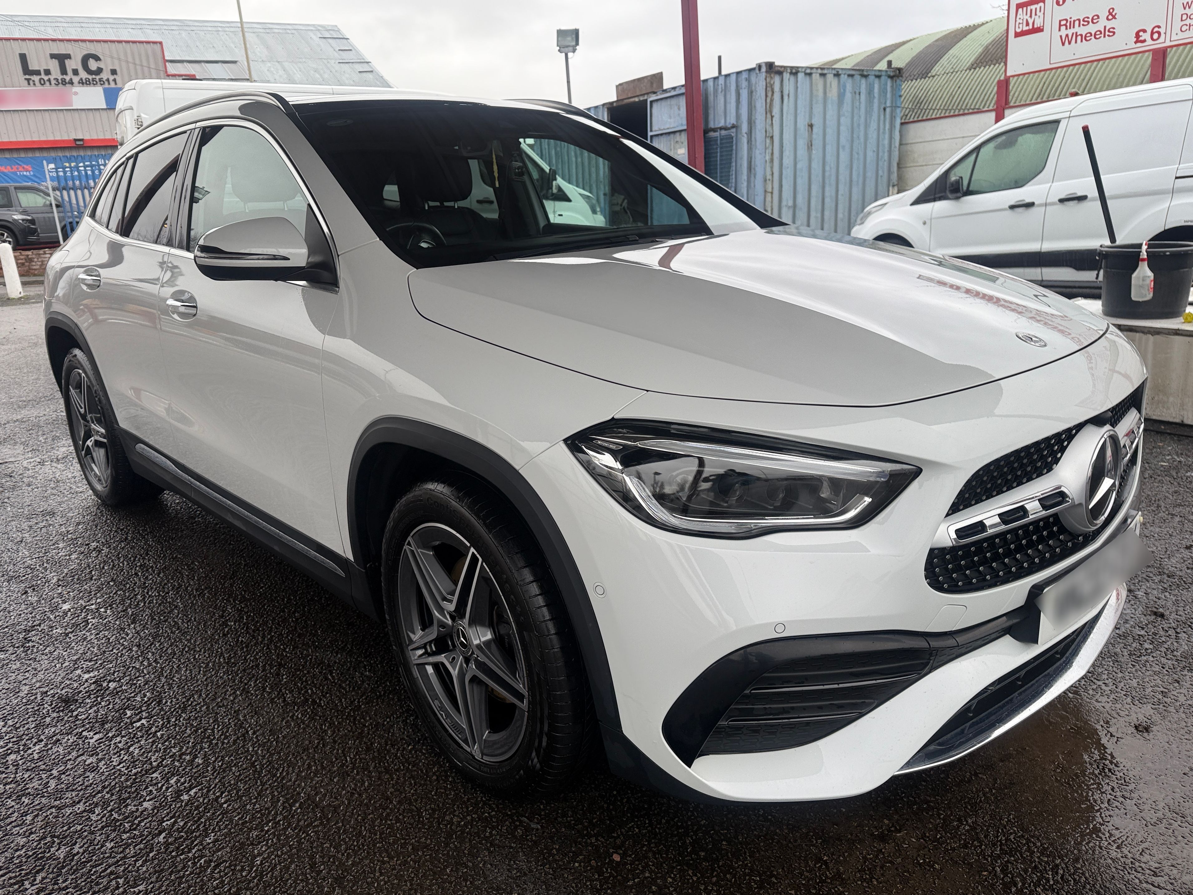 Mercedes GLA 250 Exclsive ED Prem + E A