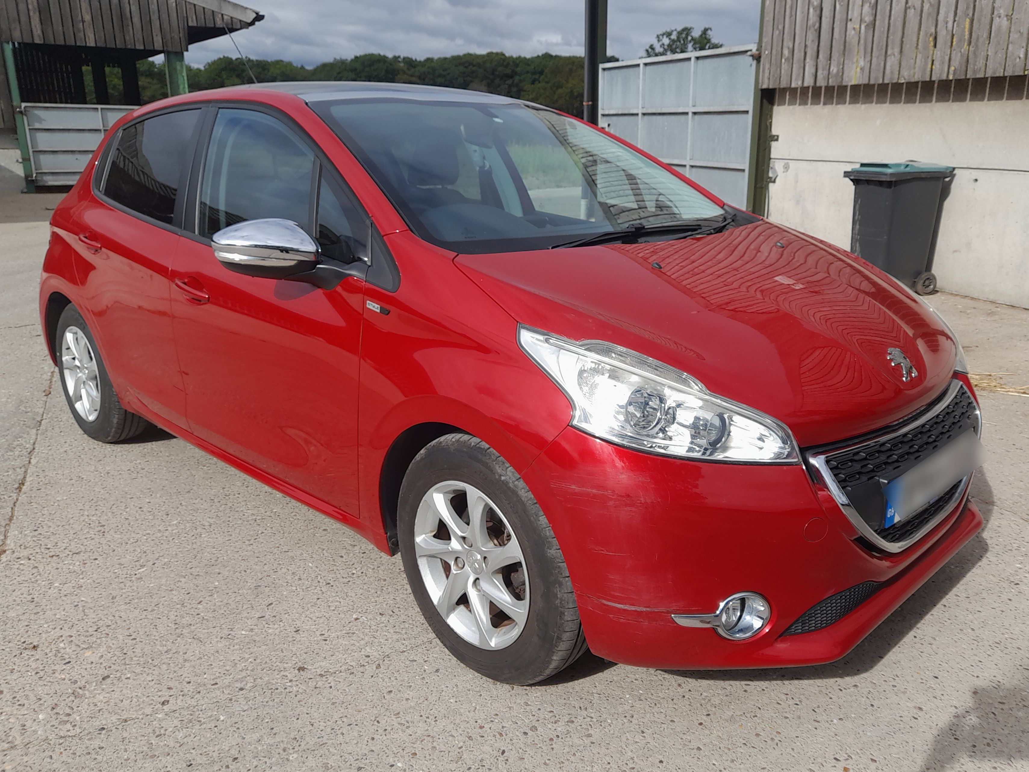 Peugeot 208
