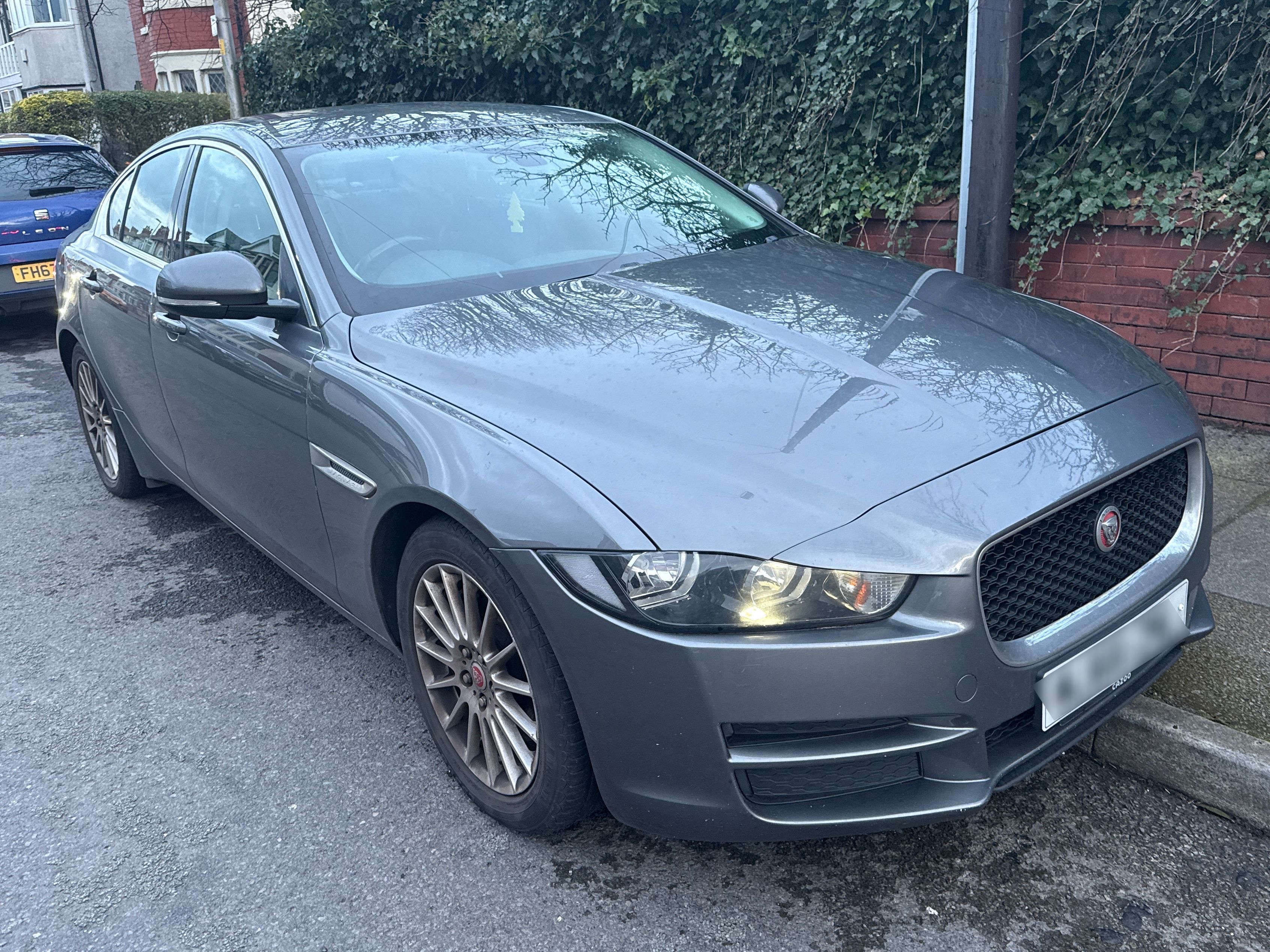 Jaguar XE Prestige D Auto