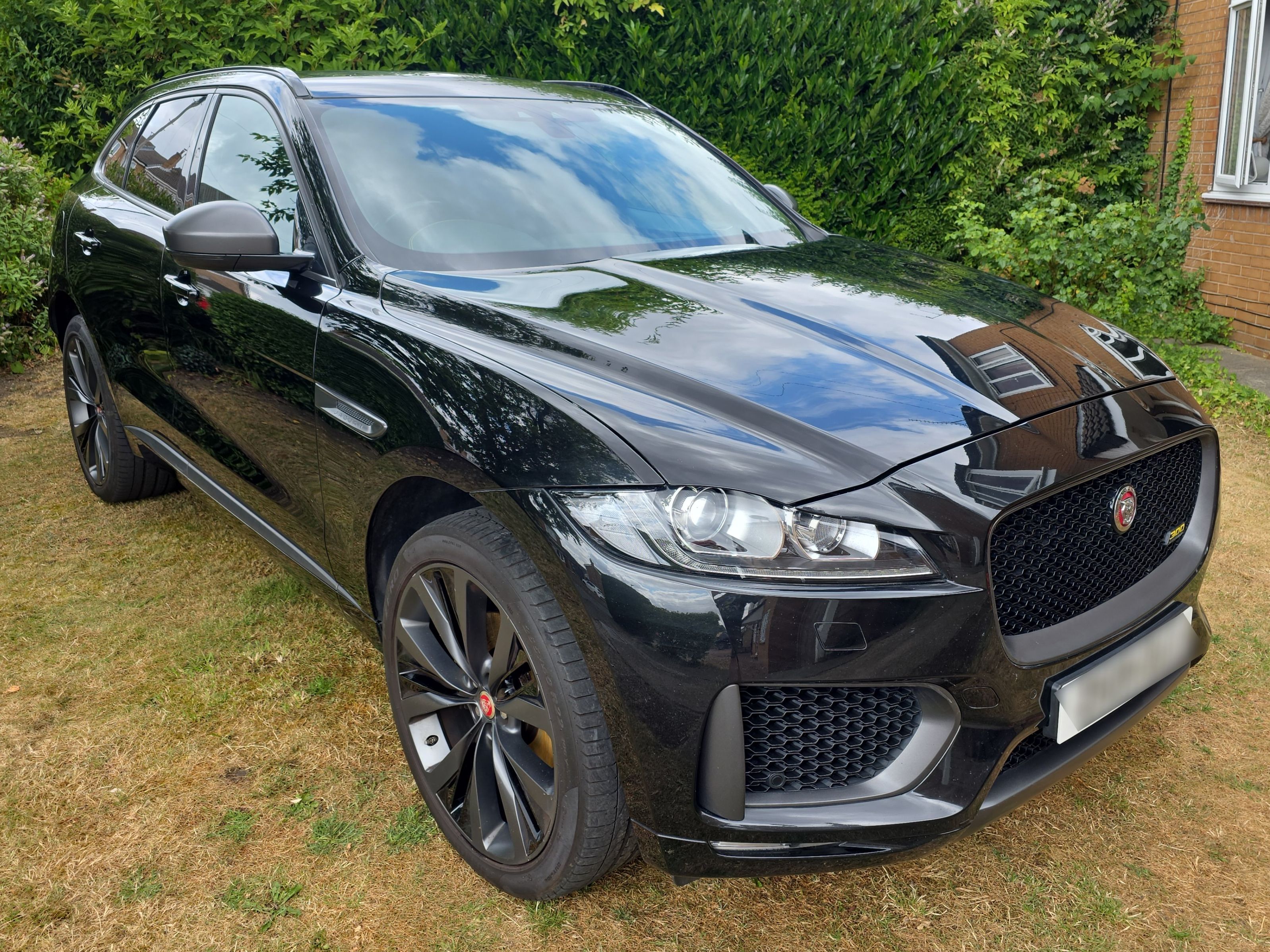 Jaguar F-PACE