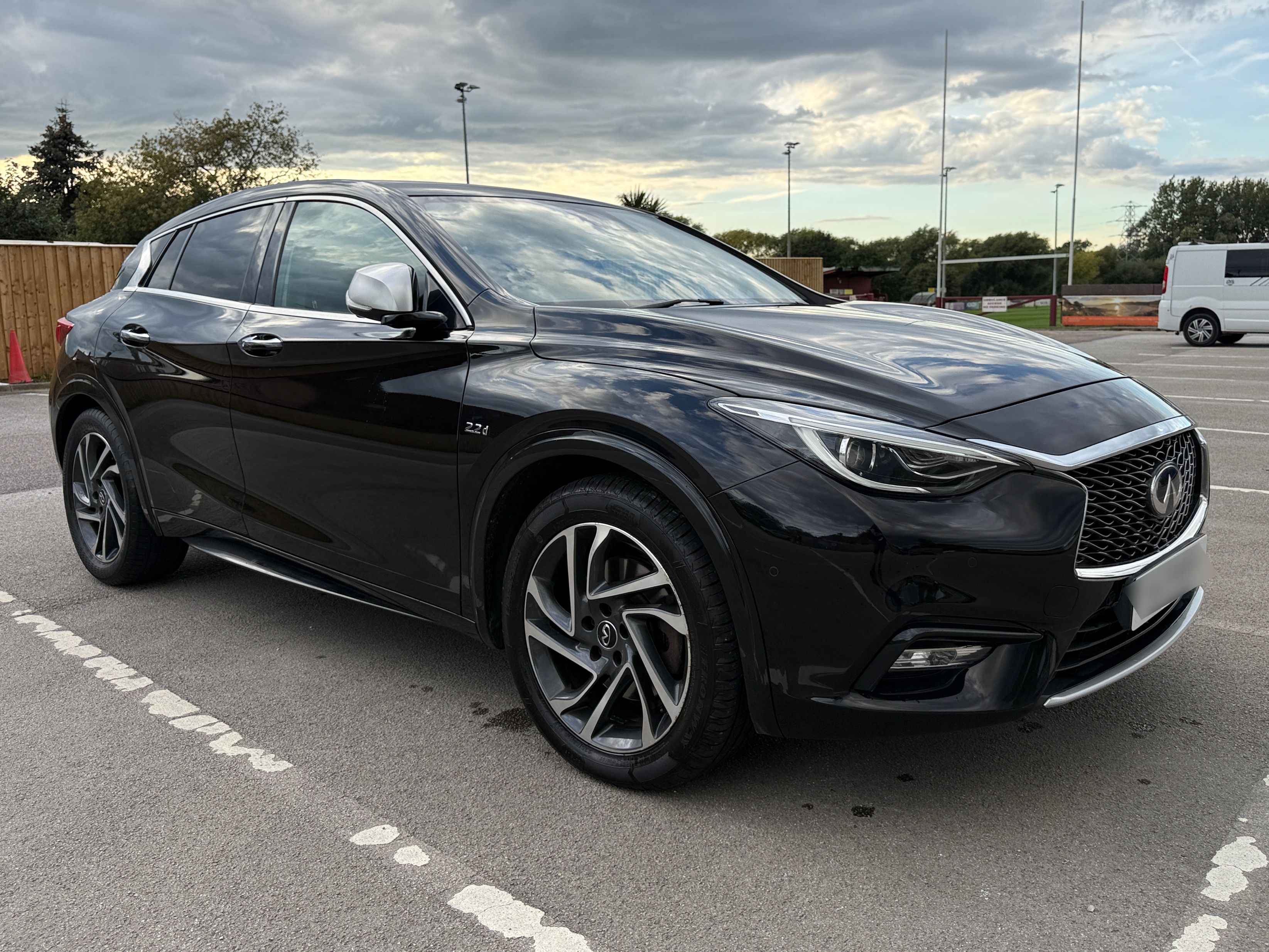Infiniti Q30