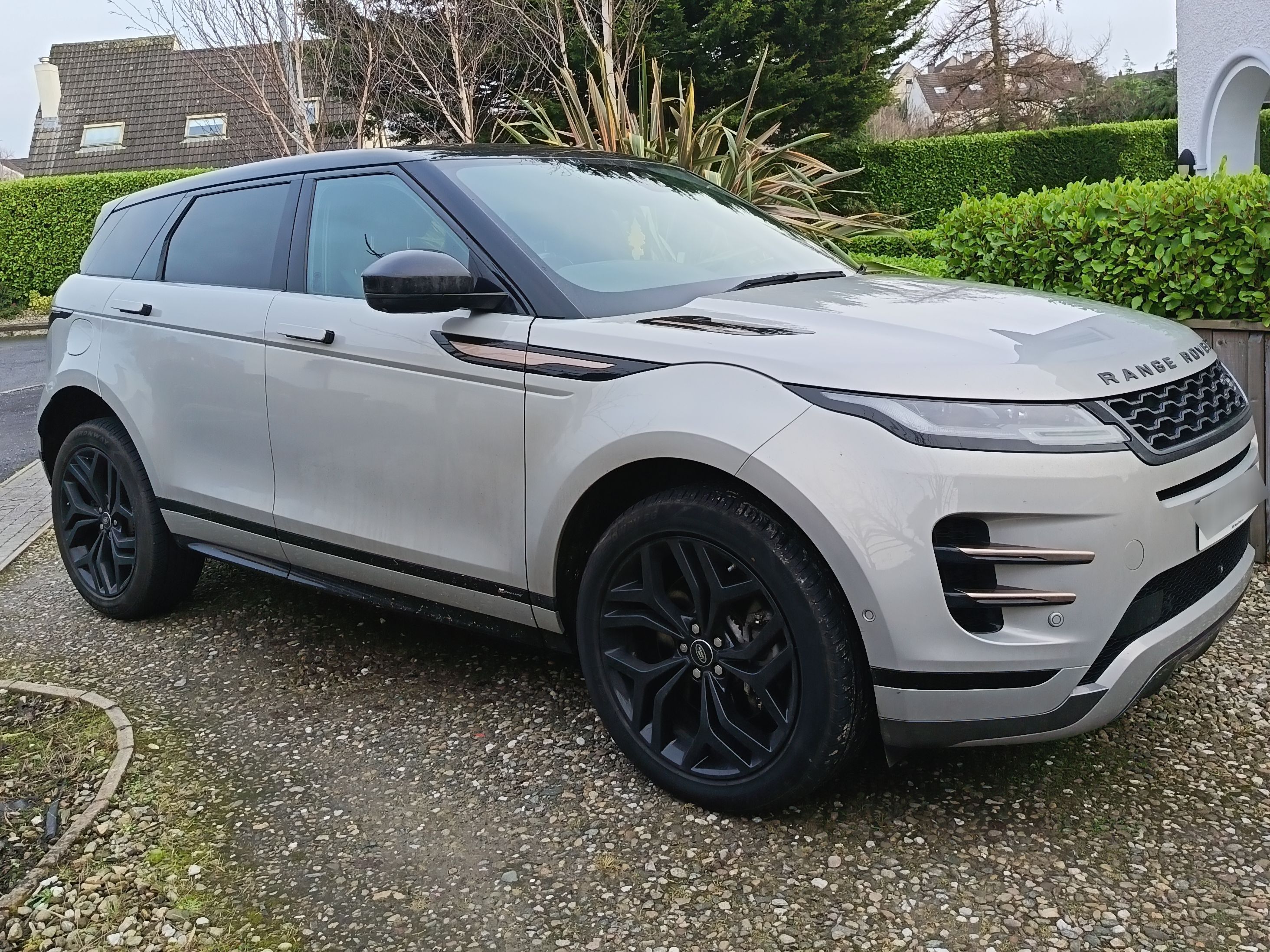 Land Rover Rrover Evoque R-DYNAMIC SE P300E A