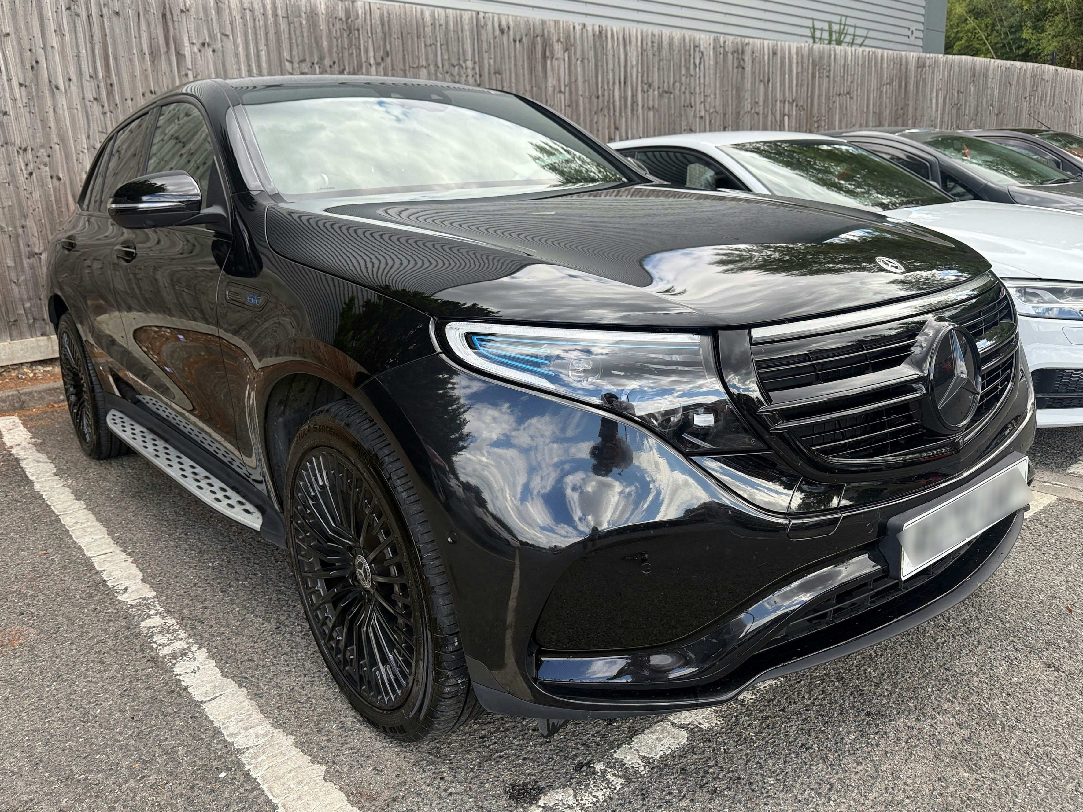 Mercedes EQC 400 AMG Line Premium + 4M